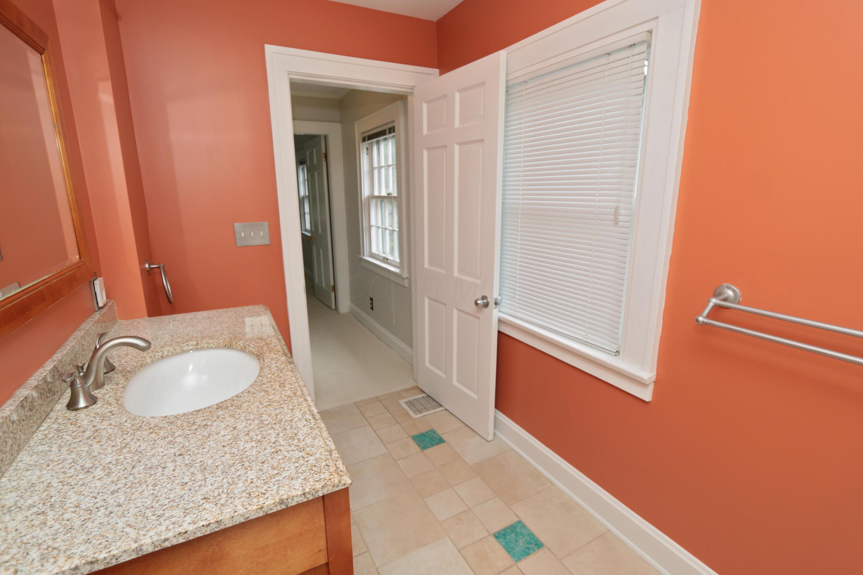 188 Montrose Way Property Photo 38