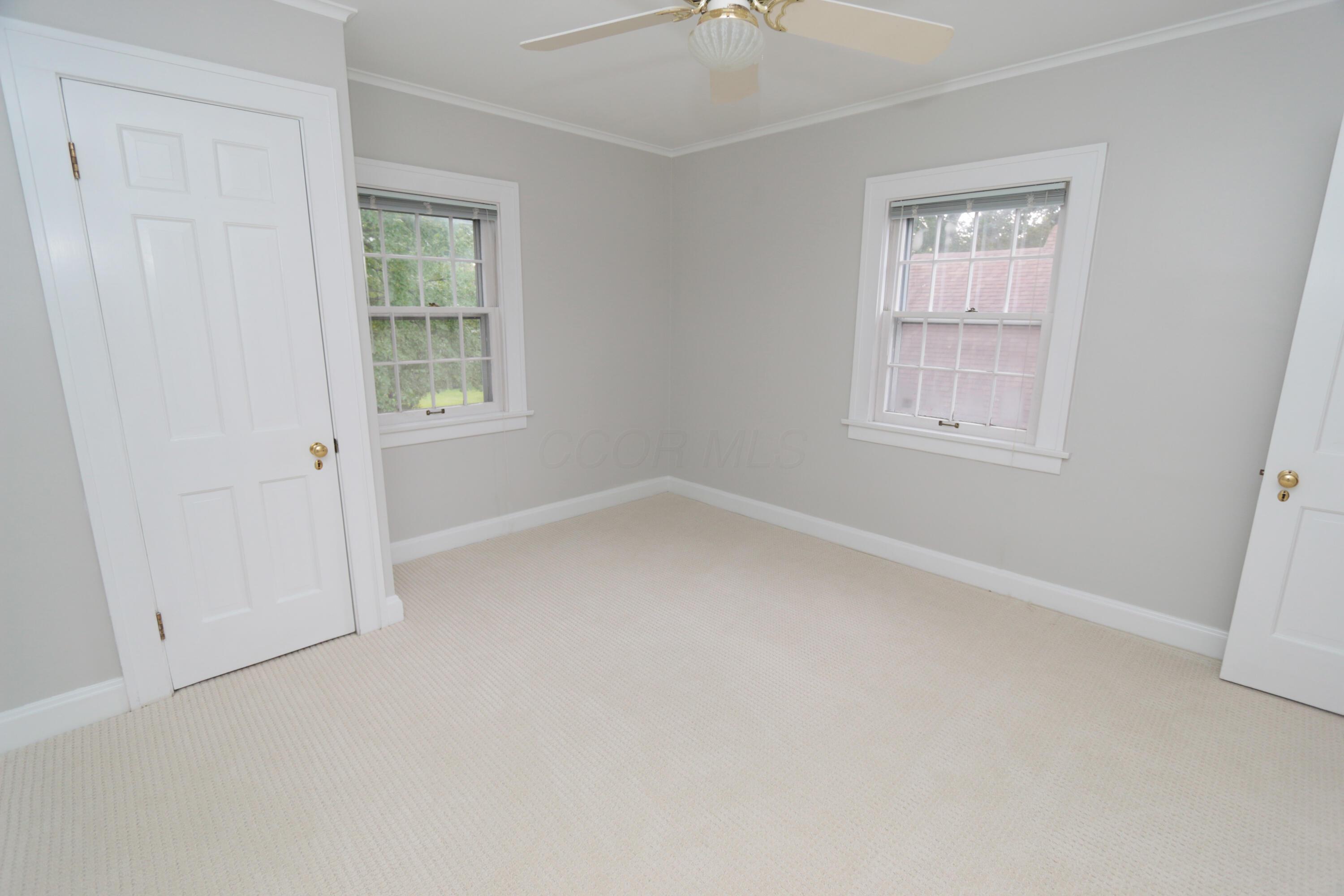 188 Montrose Way Property Photo 40