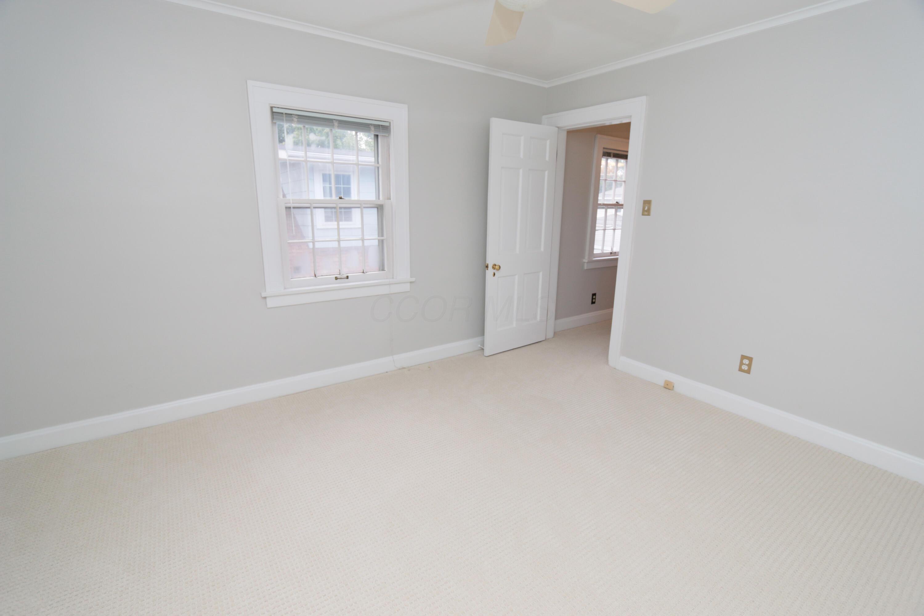 188 Montrose Way Property Photo 41