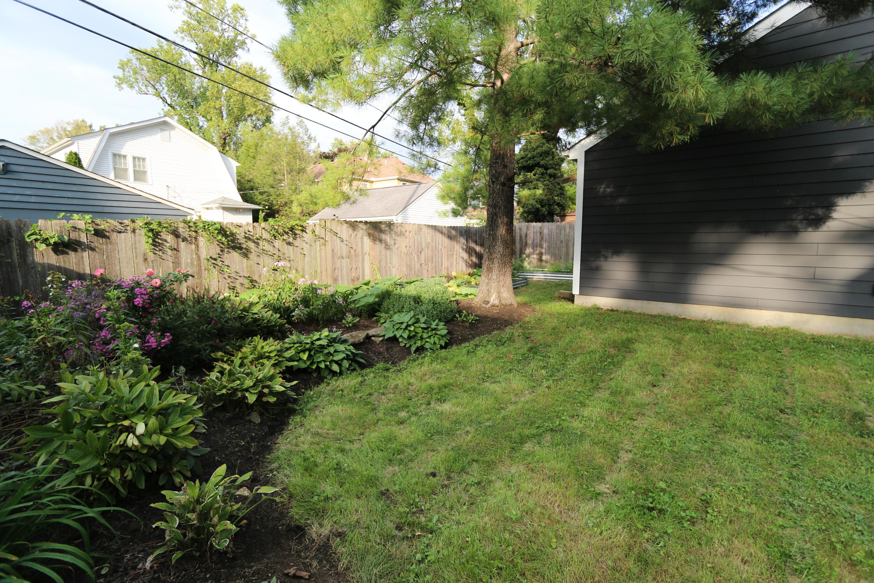 188 Montrose Way Property Photo 52