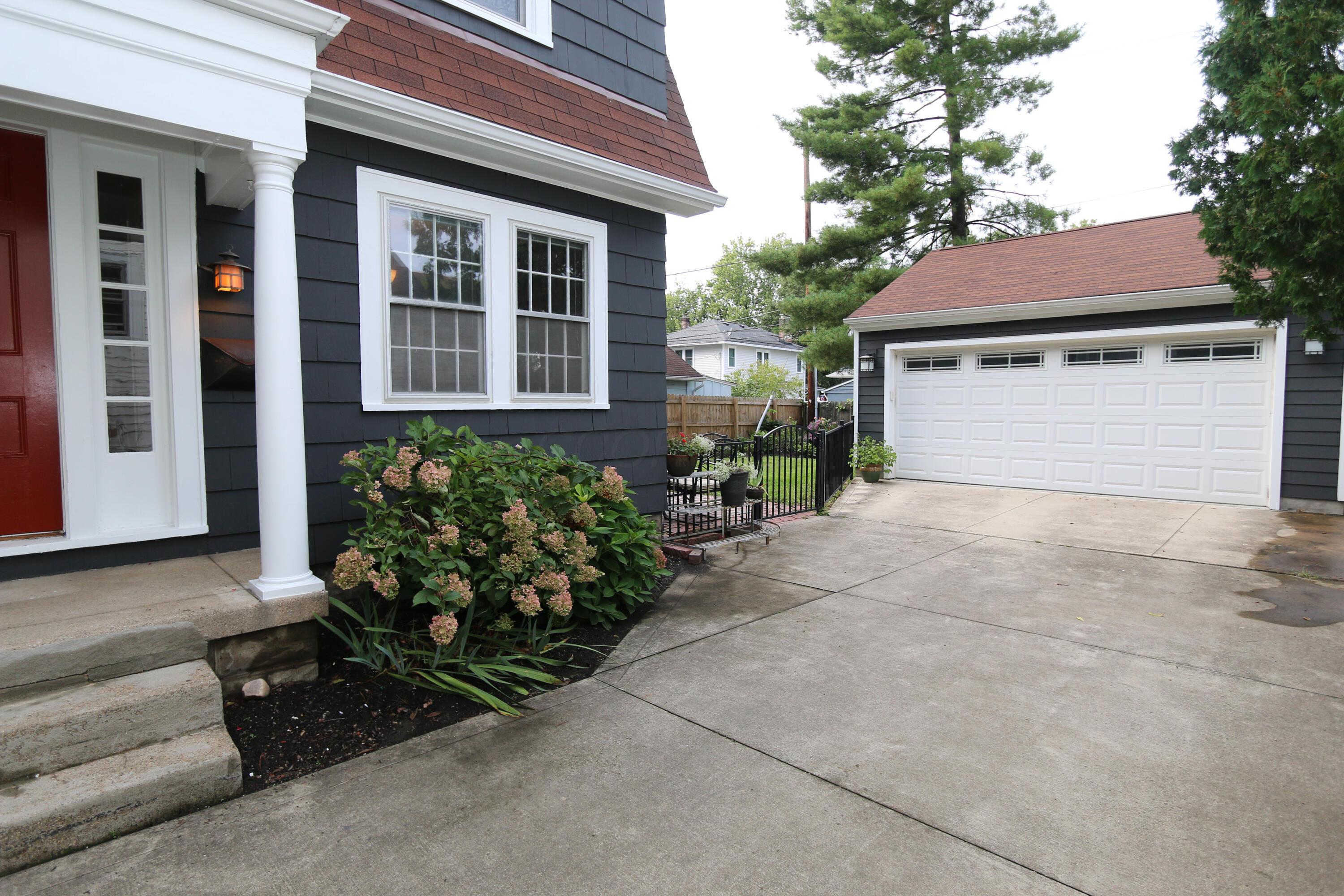 188 Montrose Way Property Photo 58