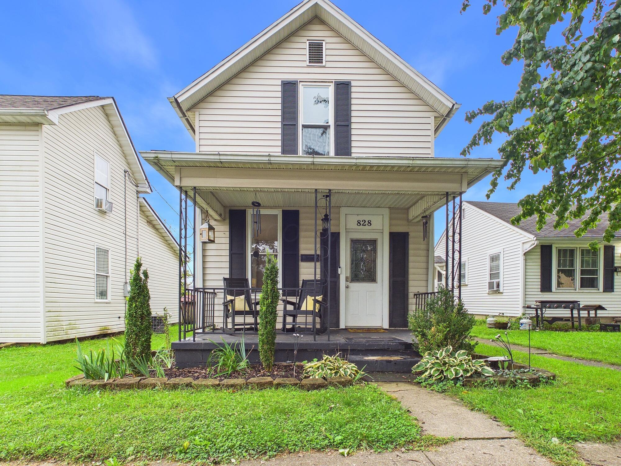 828 E Wheeling Street Property Photo 1