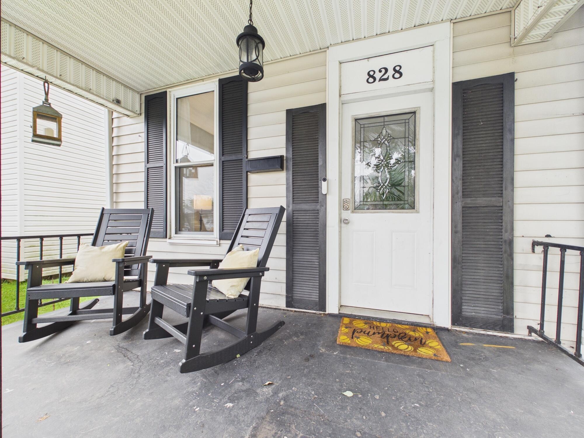 828 E Wheeling Street Property Photo 9