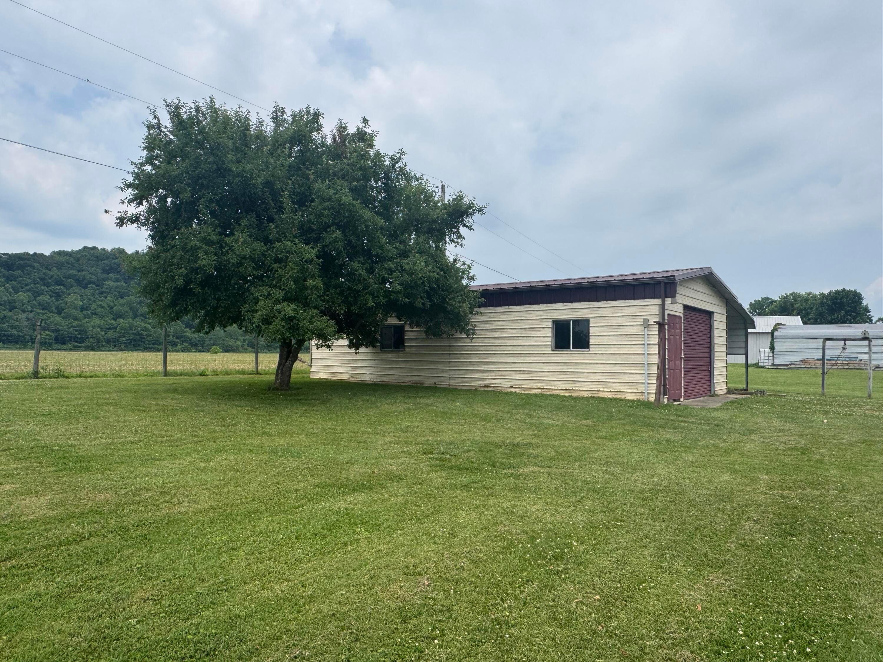 7885 Old River Road Property Photo 8