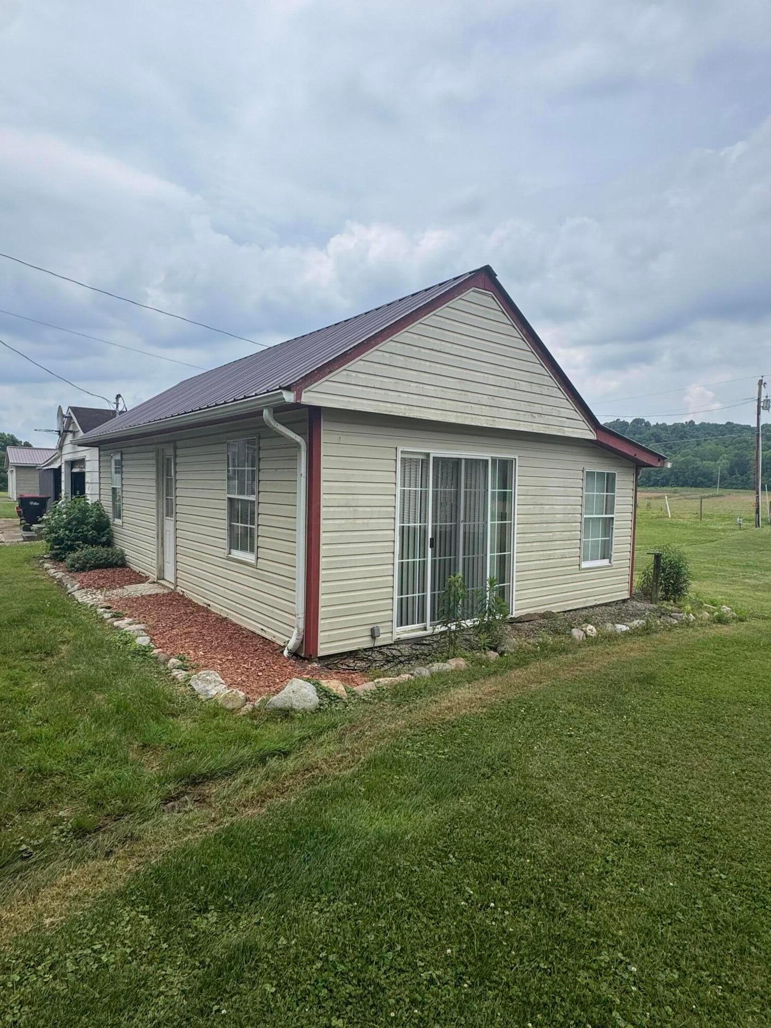 7885 Old River Road Property Photo 10