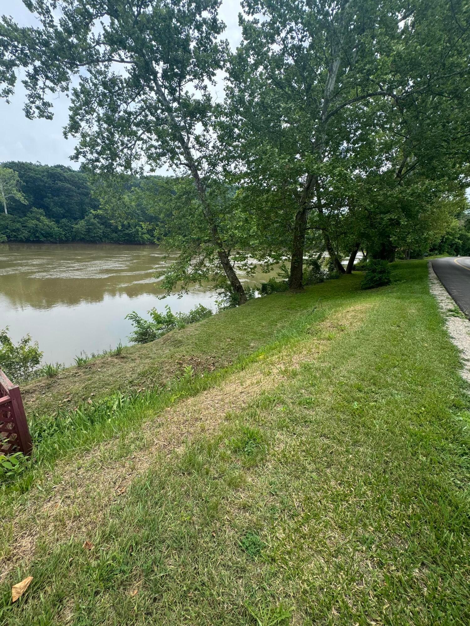 7885 Old River Road Property Photo 14