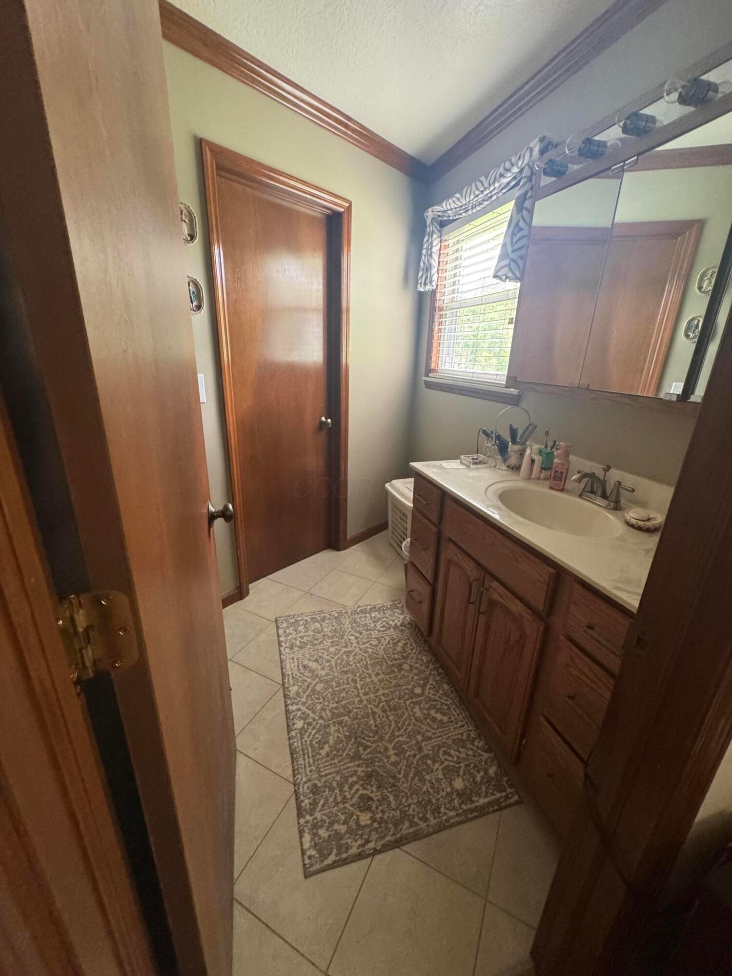 7885 Old River Road Property Photo 28