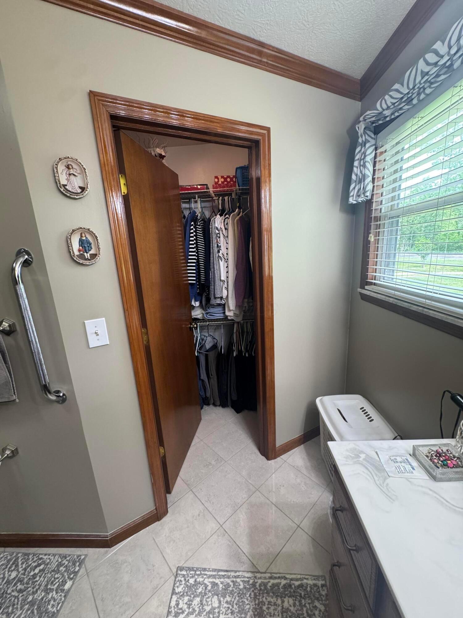 7885 Old River Road Property Photo 30