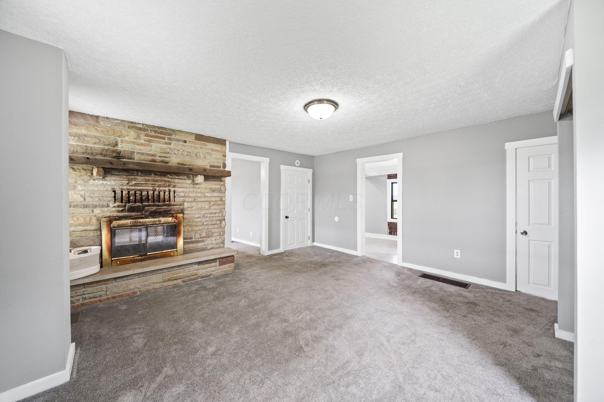 226036103 Property Photo 12