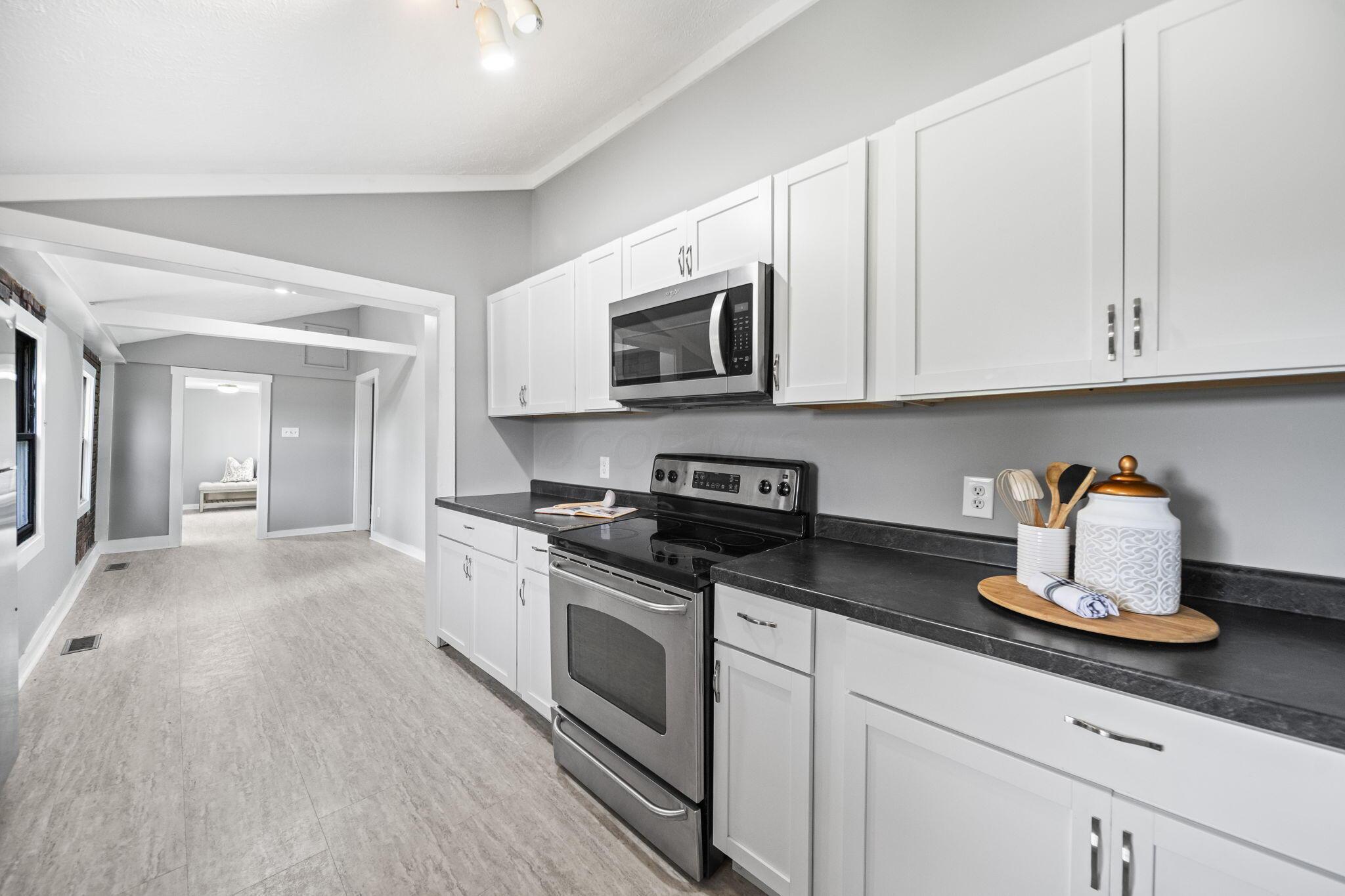 226036103 Property Photo 17