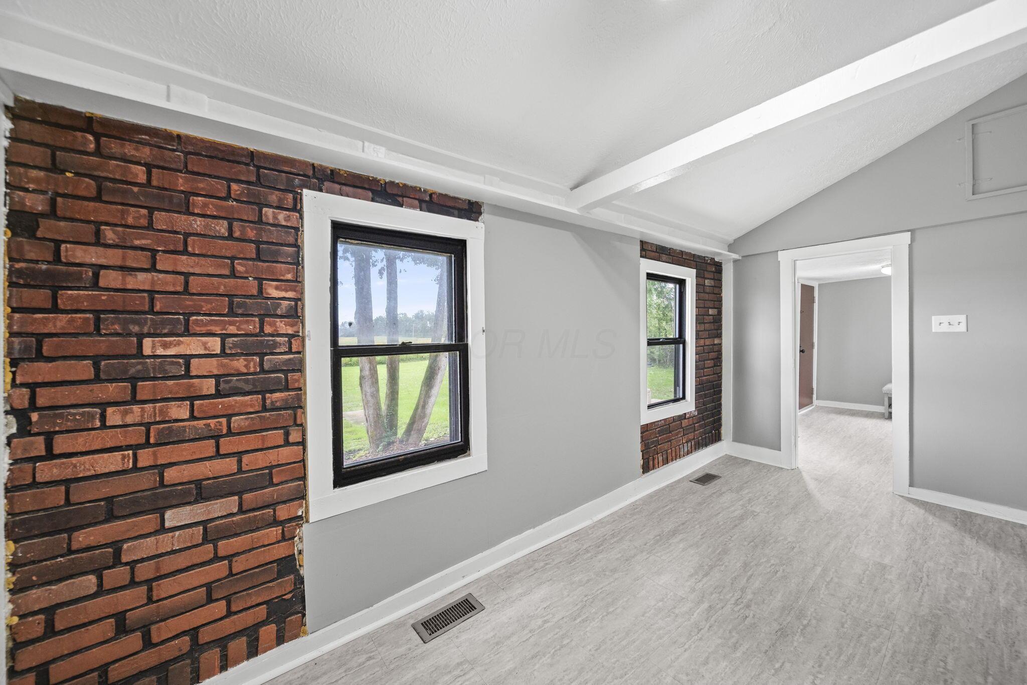 226036103 Property Photo 23