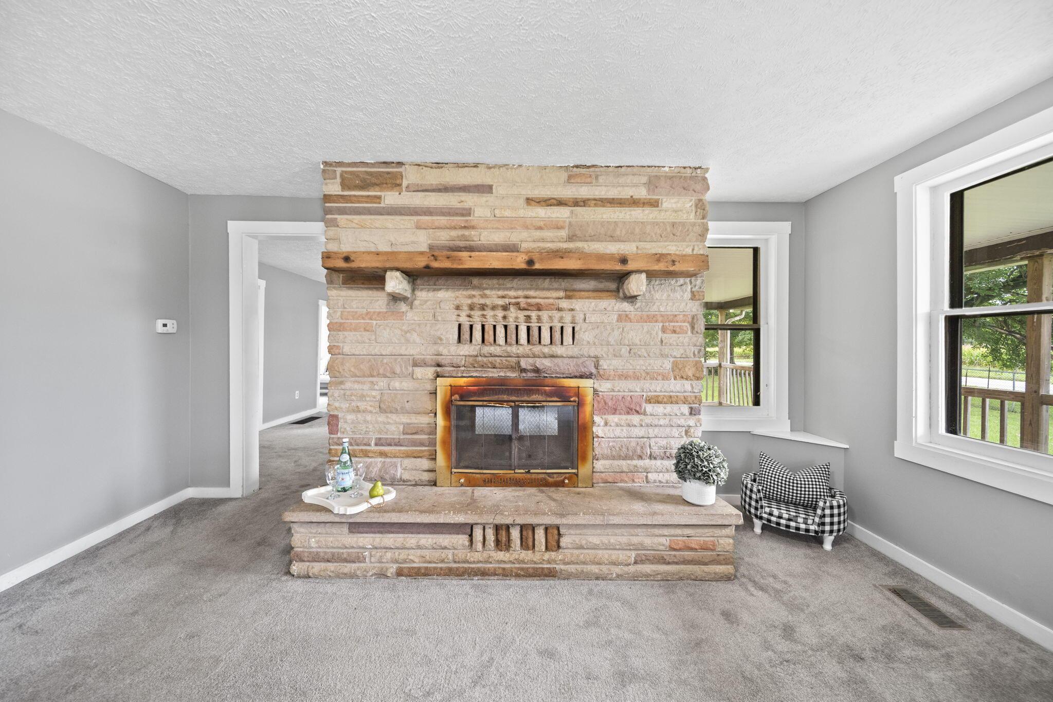 226036103 Property Photo 28