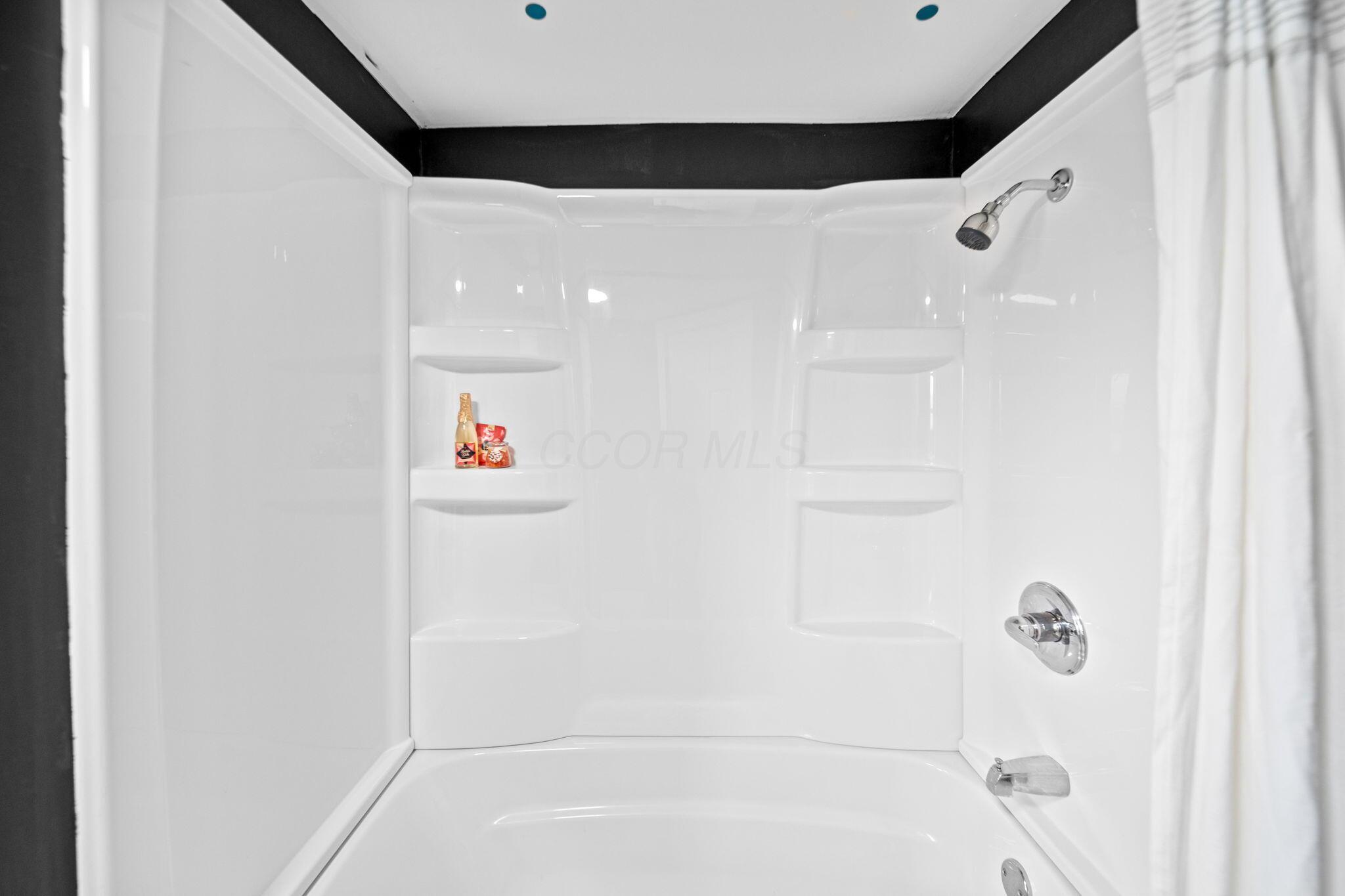 226036103 Property Photo 36