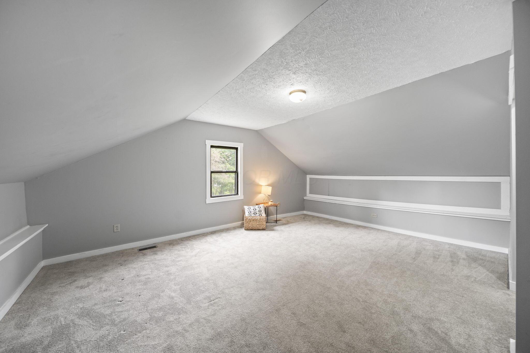 226036103 Property Photo 40