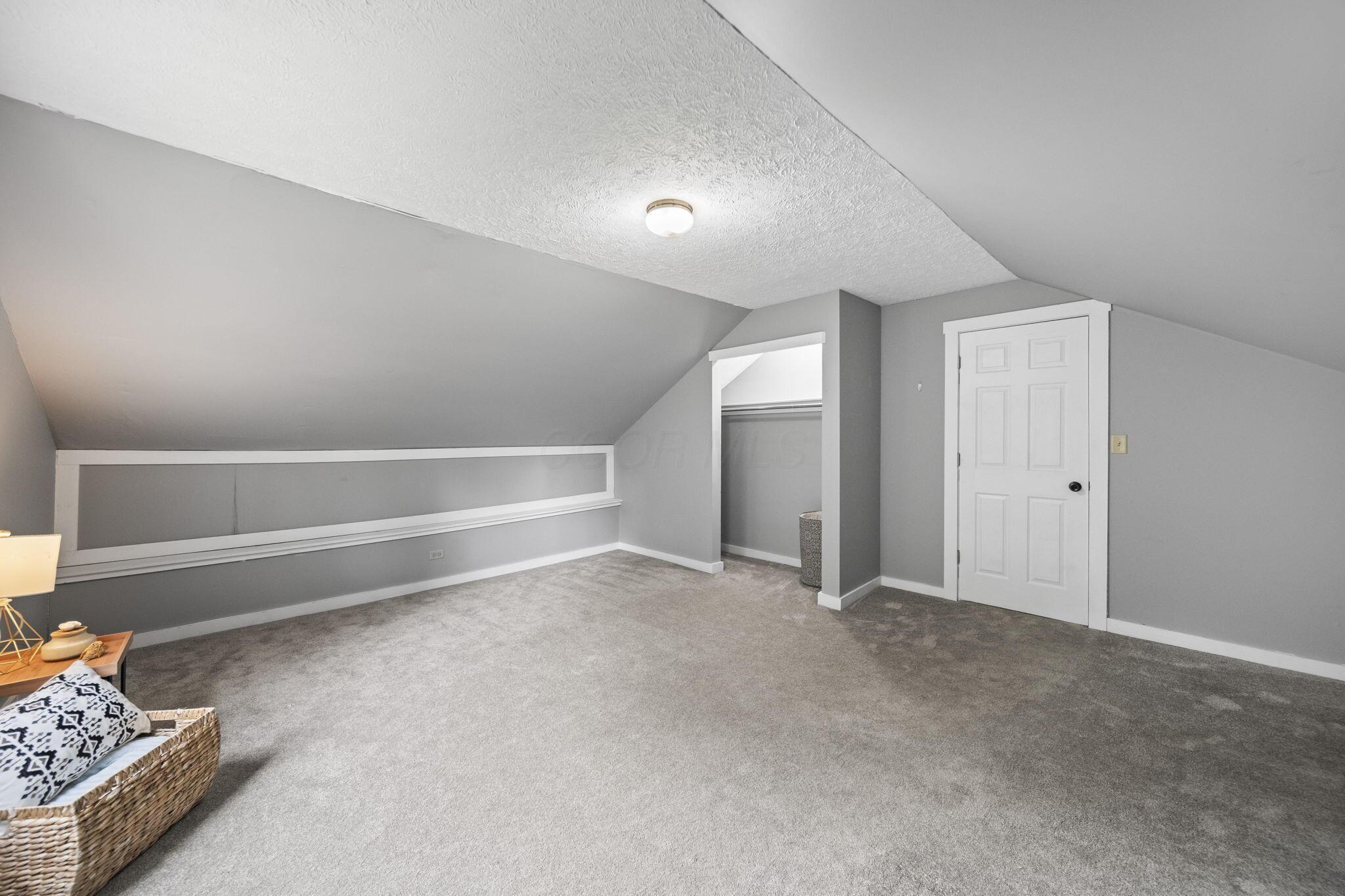 226036103 Property Photo 41