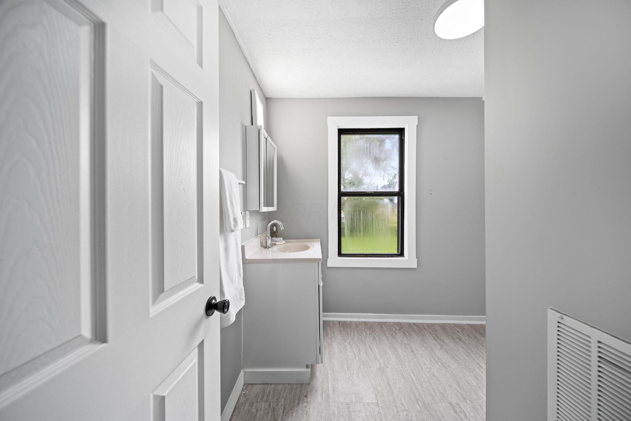226036103 Property Photo 53