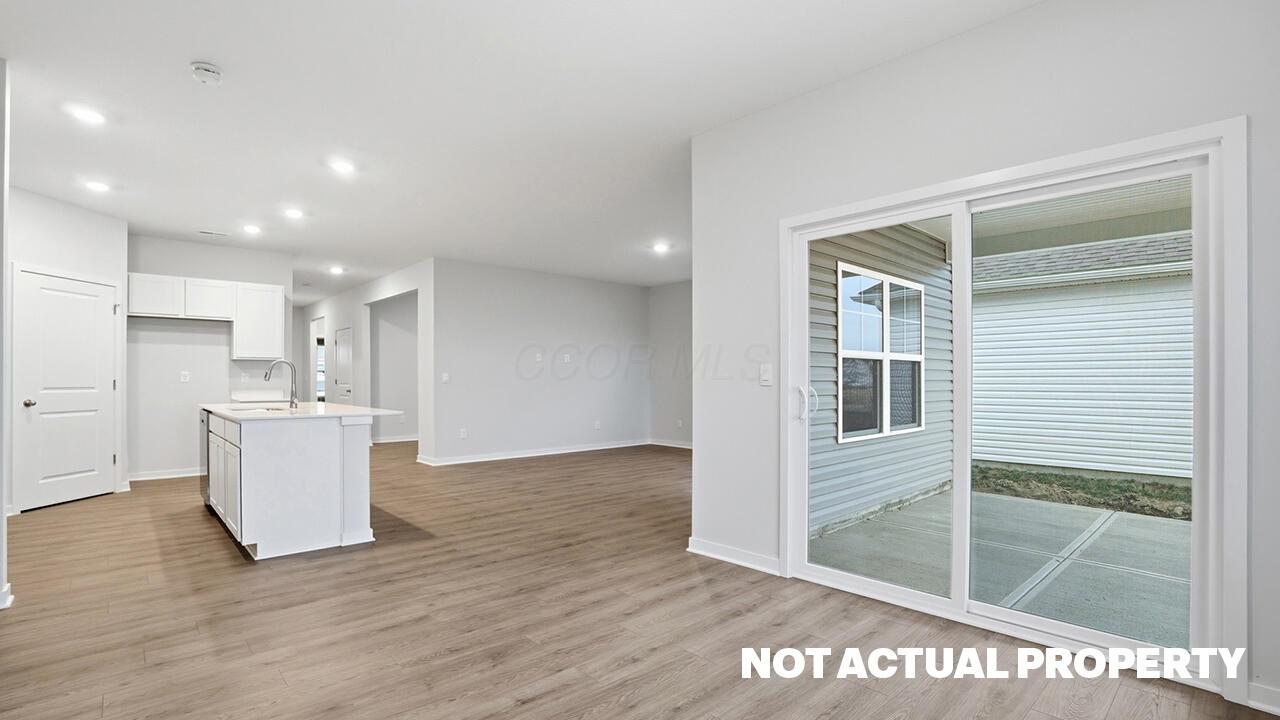 573 Winnie Way Property Photo 15