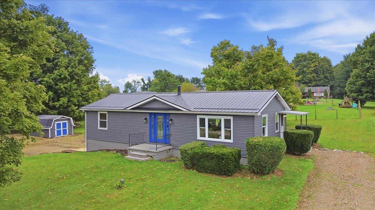 15886 Pleasant View Drive Property Photo 2