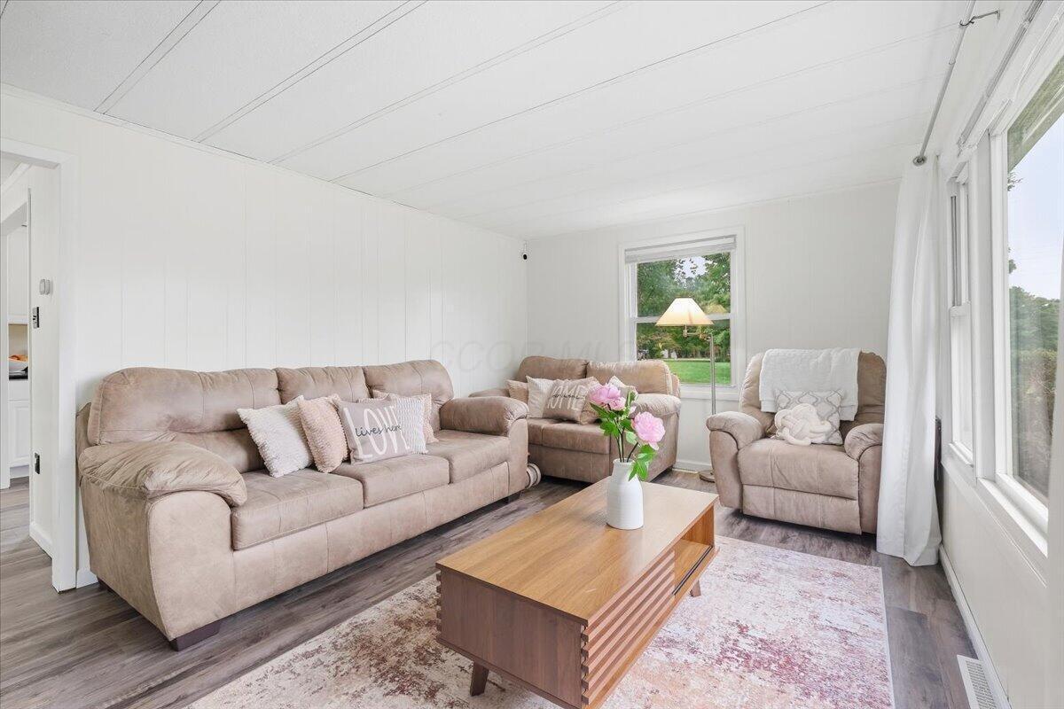 15886 Pleasant View Drive Property Photo 9