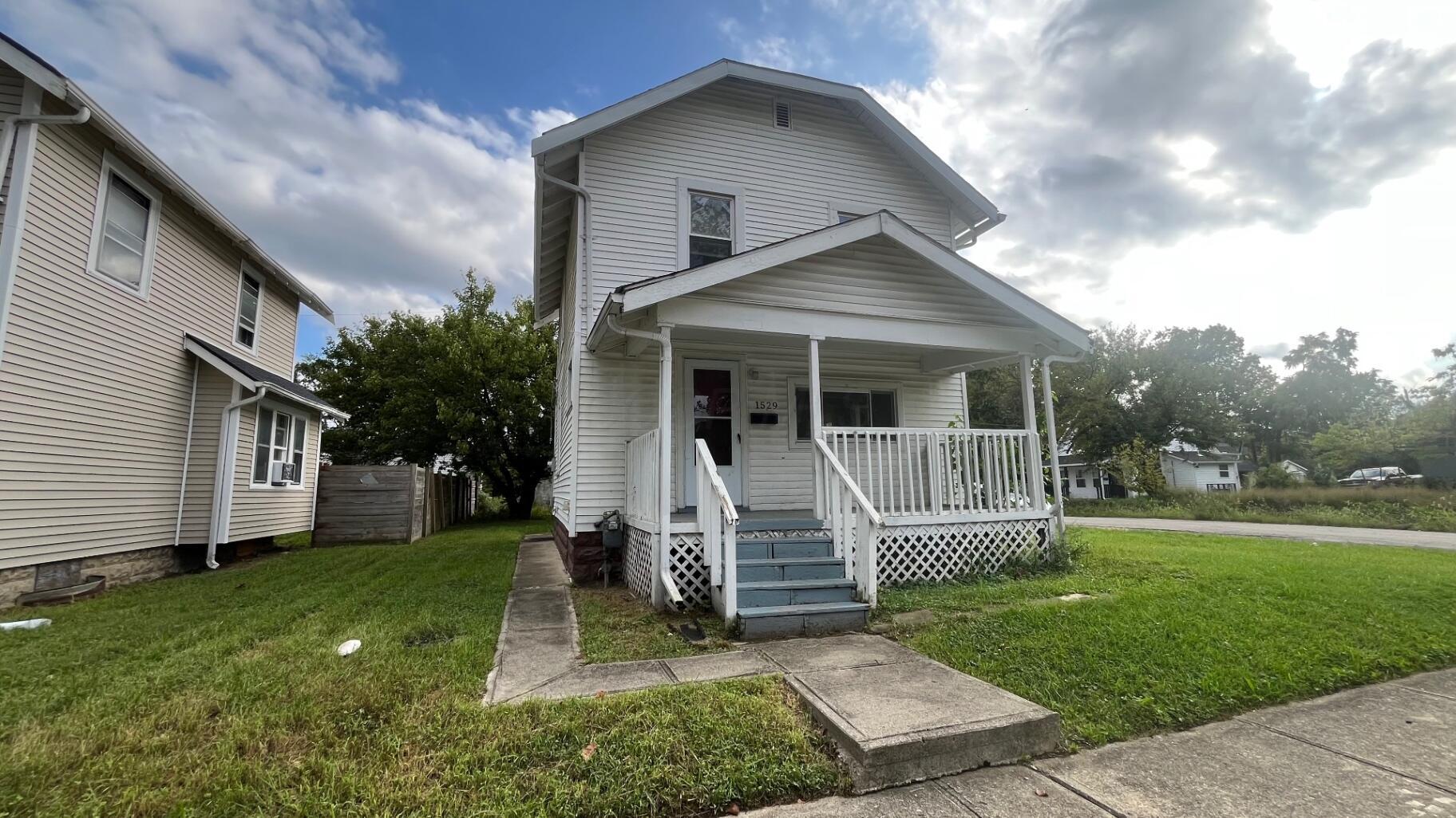 1529 Arlington Avenue Property Photo 1