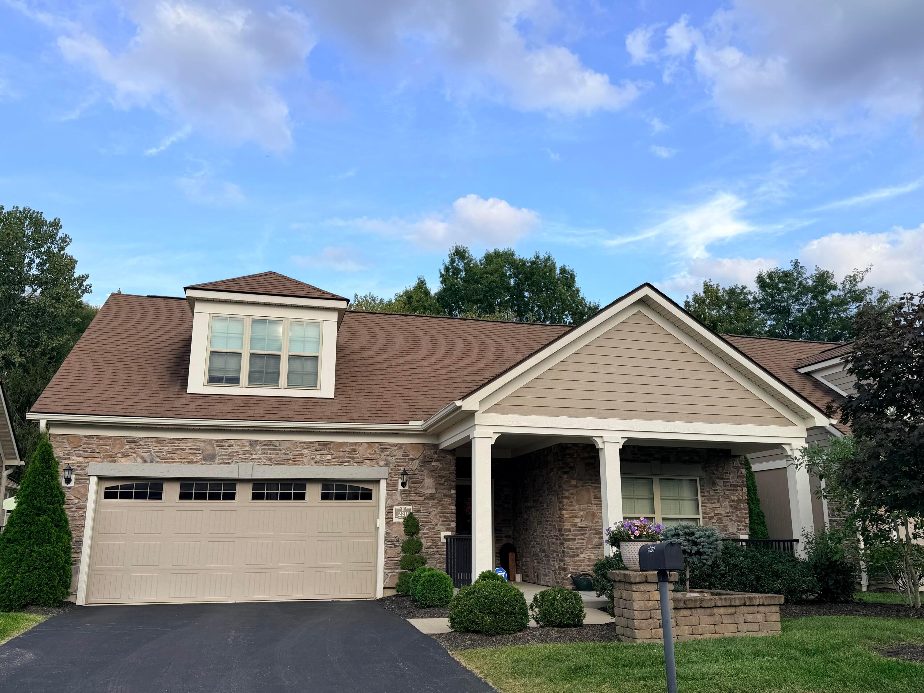 220 Wellspring Lane Property Photo 1