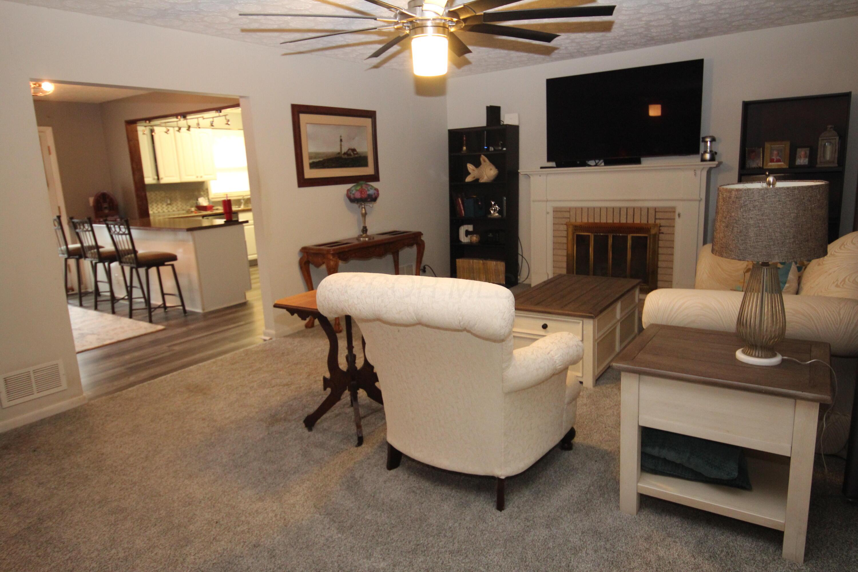 866 Lakeshore Drive W Property Photo 9