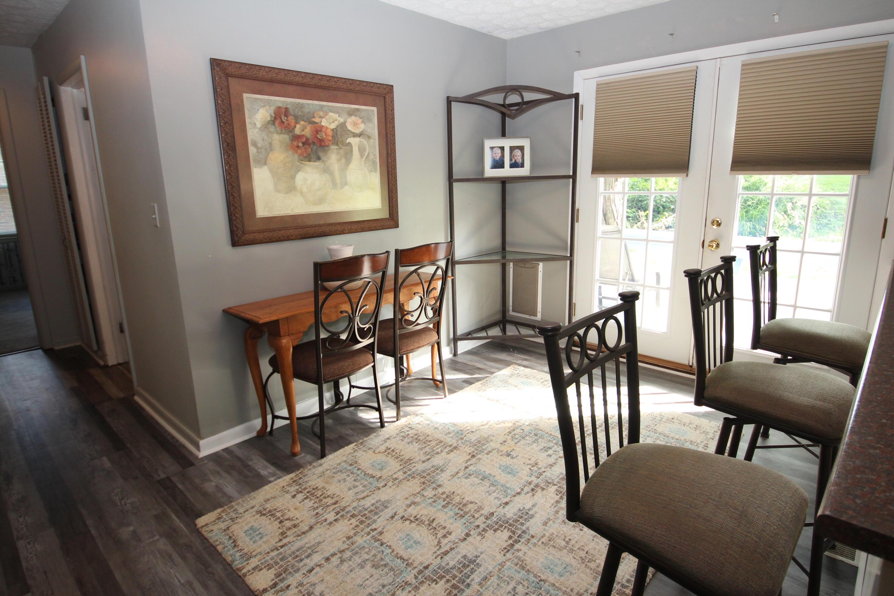 866 Lakeshore Drive W Property Photo 15