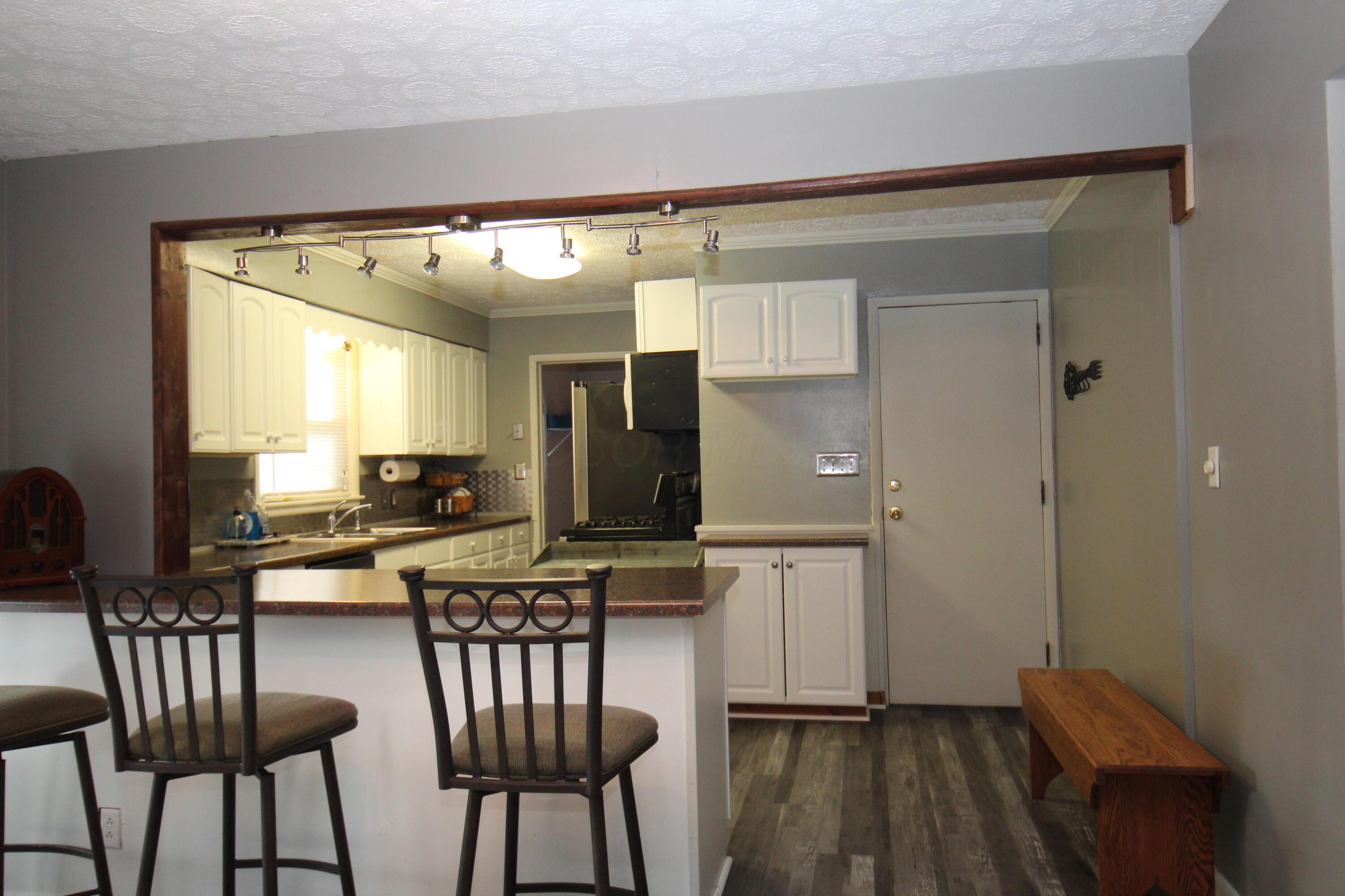866 Lakeshore Drive W Property Photo 24