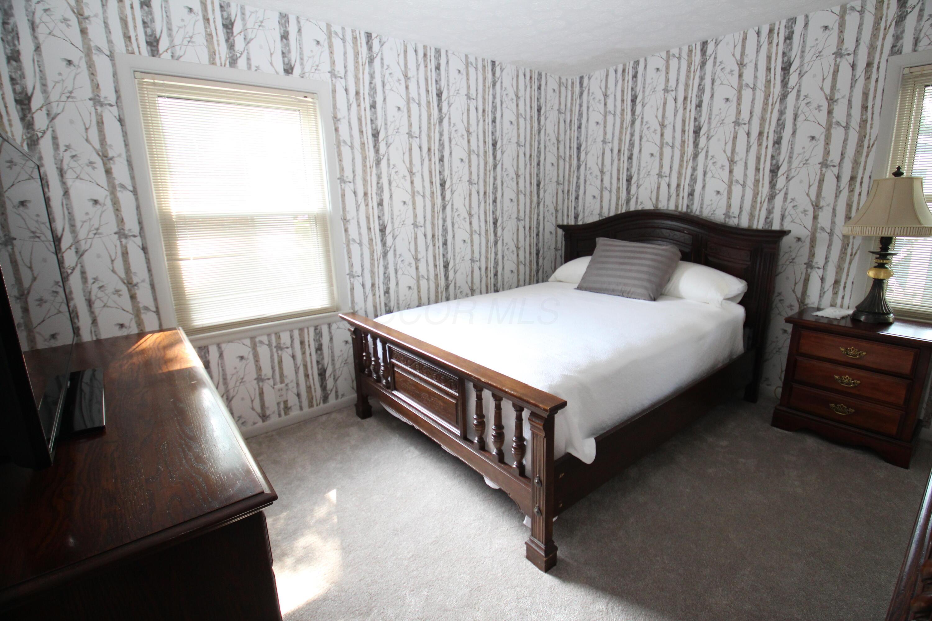 866 Lakeshore Drive W Property Photo 28
