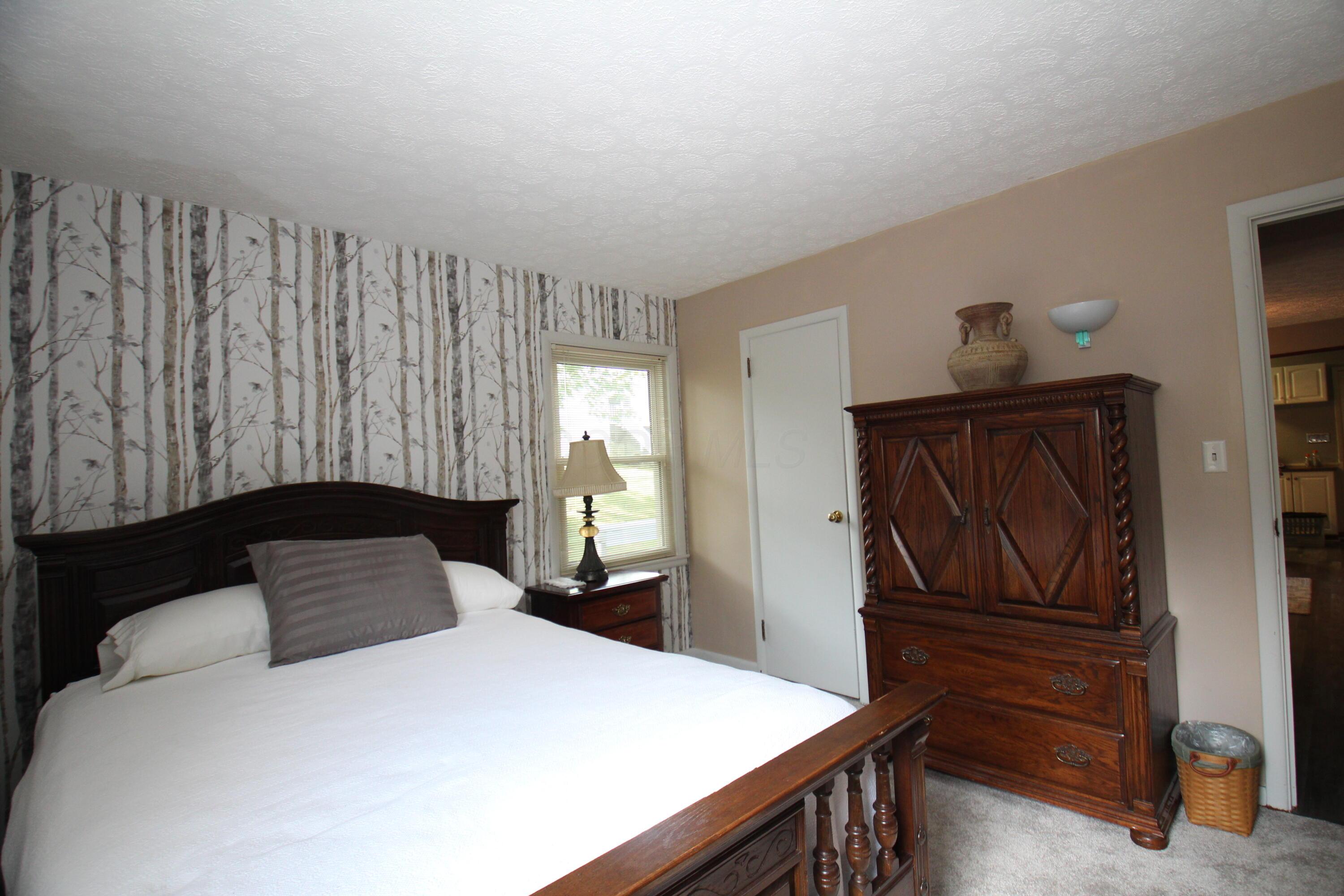 866 Lakeshore Drive W Property Photo 30