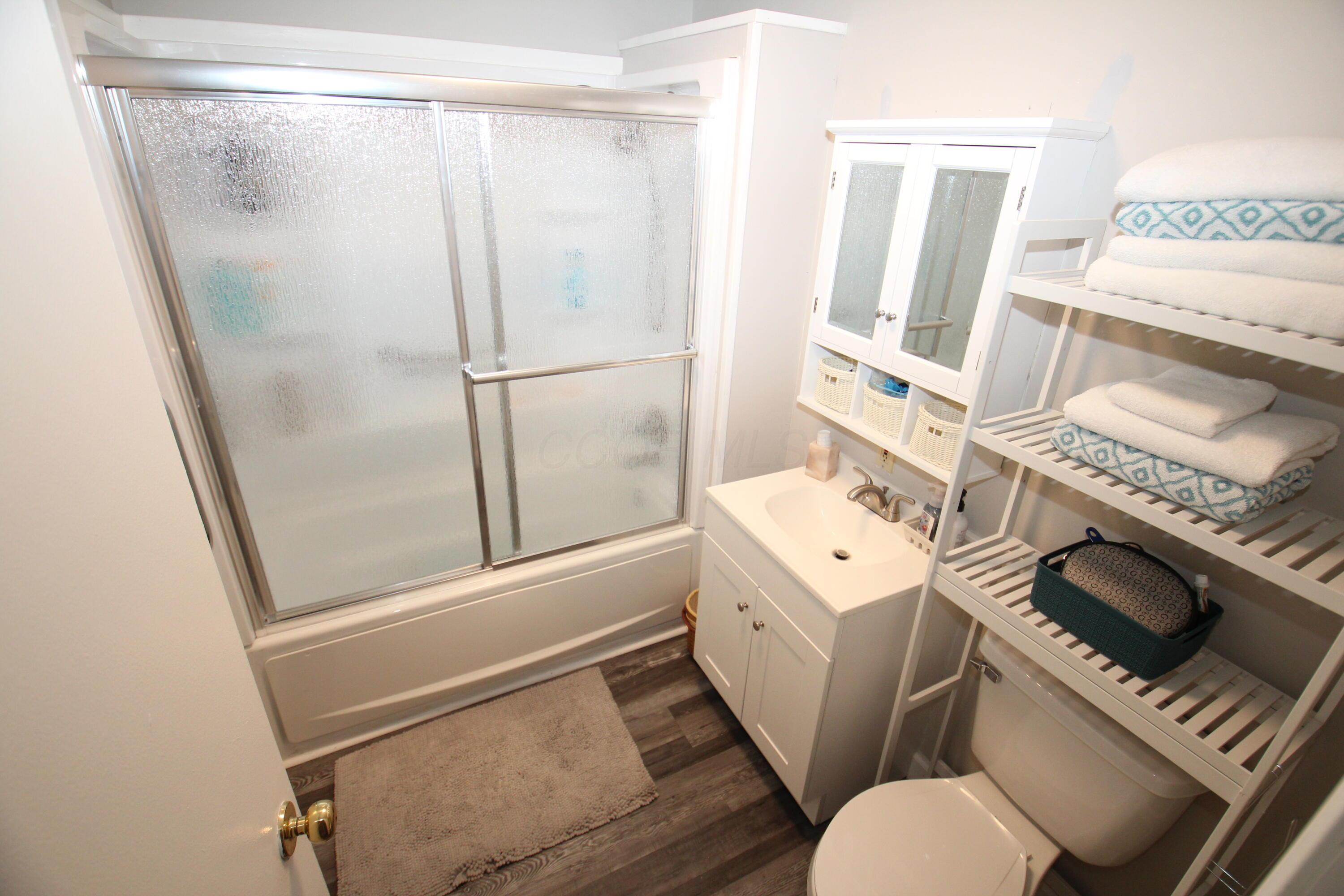 866 Lakeshore Drive W Property Photo 31