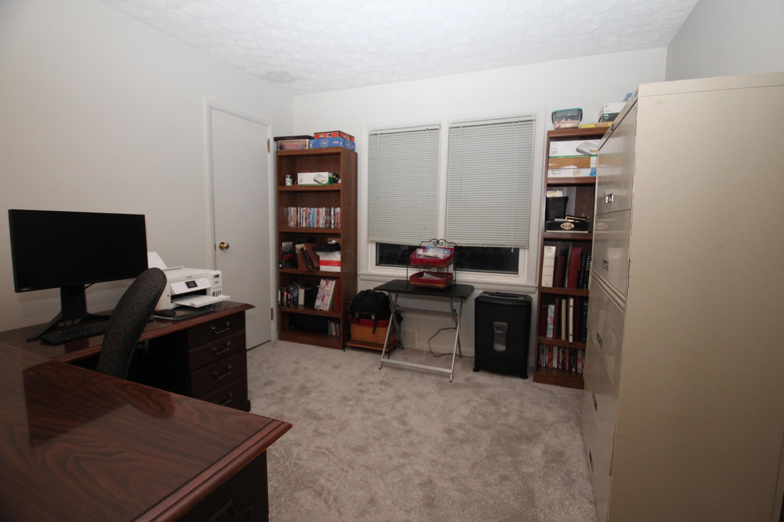 866 Lakeshore Drive W Property Photo 34