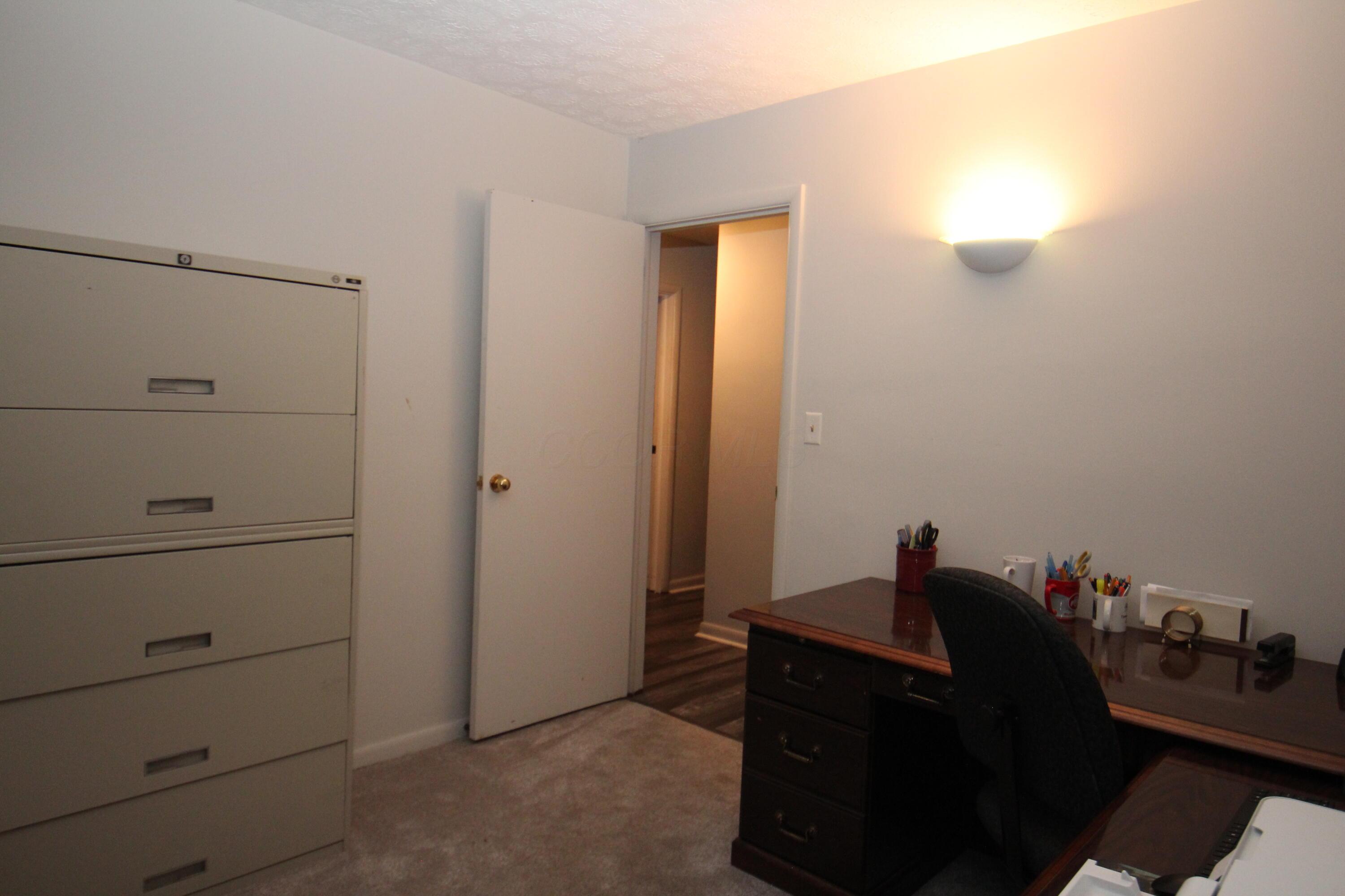 866 Lakeshore Drive W Property Photo 35