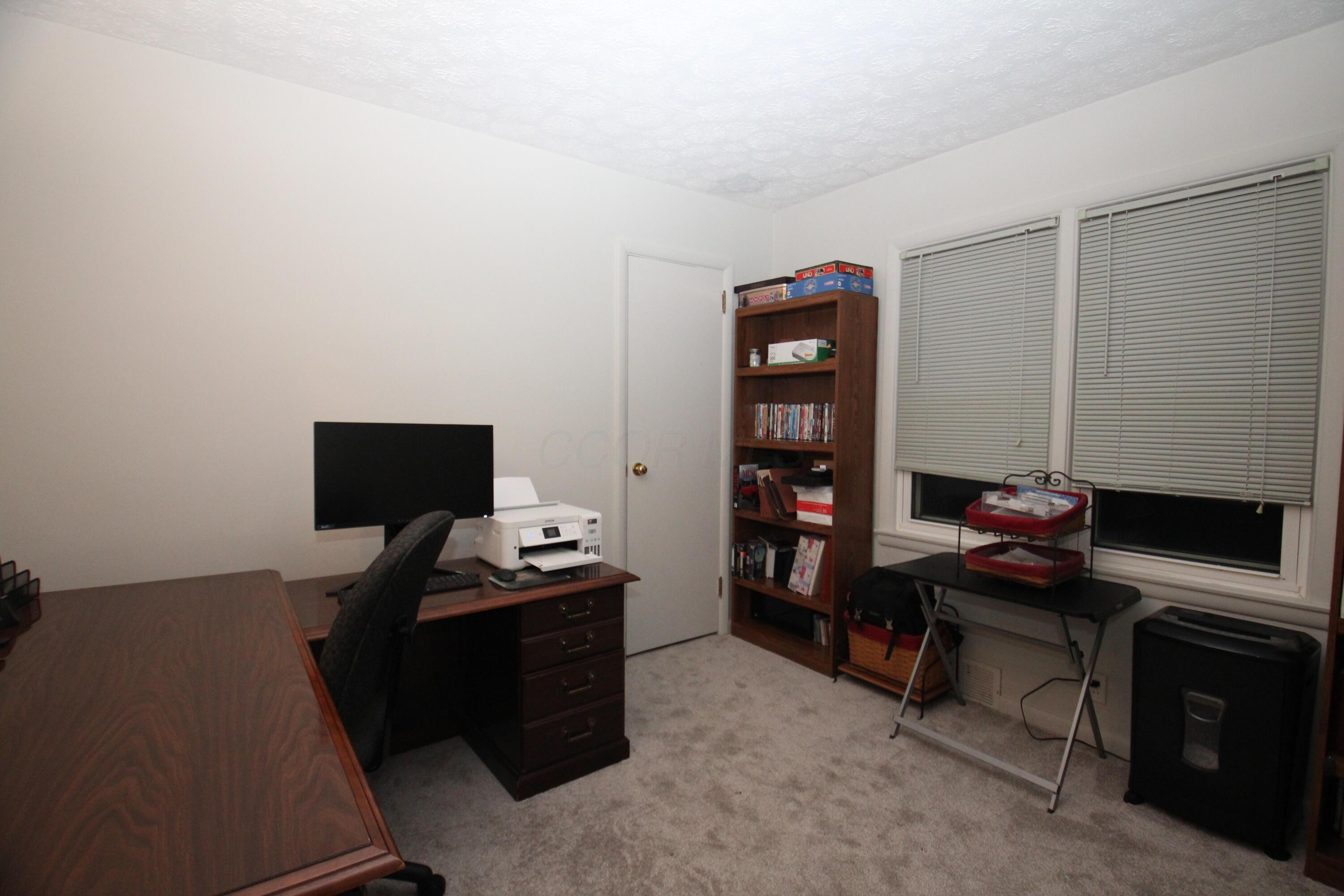 866 Lakeshore Drive W Property Photo 36