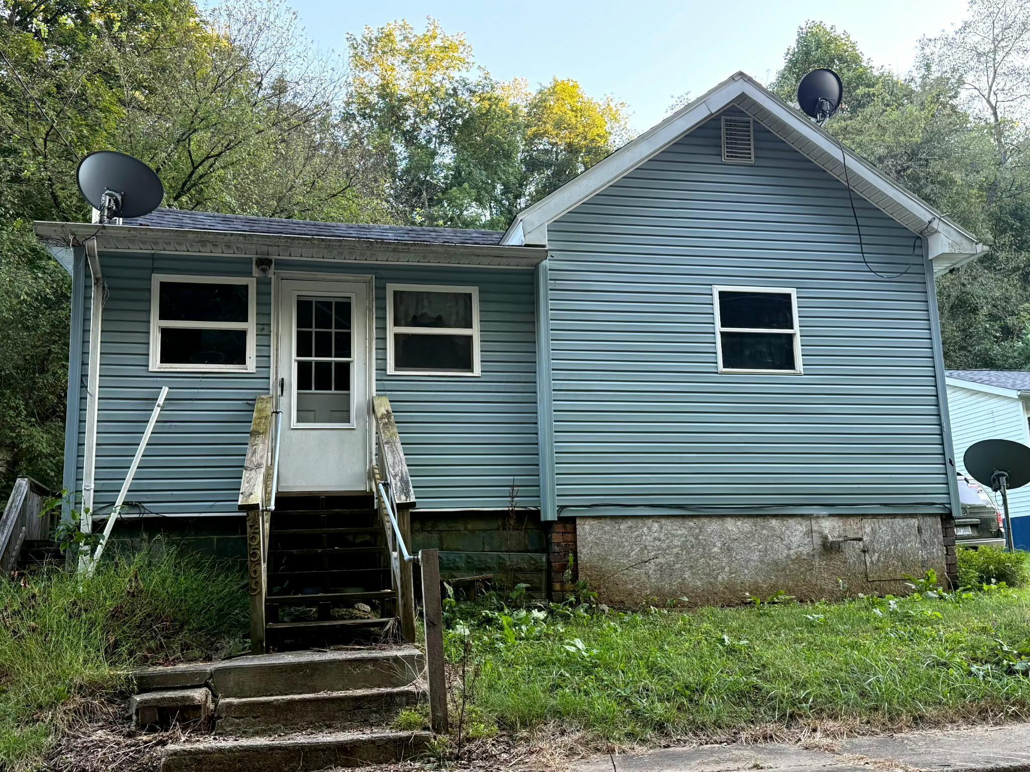 45569 Long Street Property Photo 1