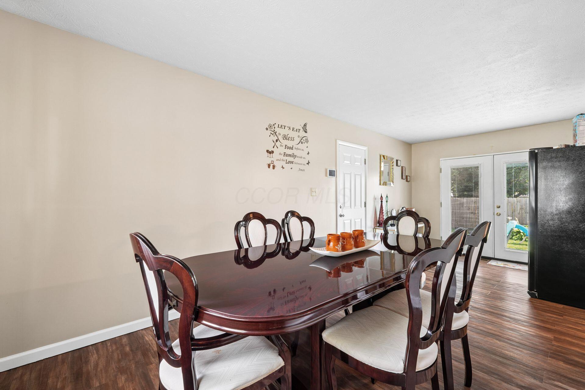 3008 Upton Road W Property Photo 11