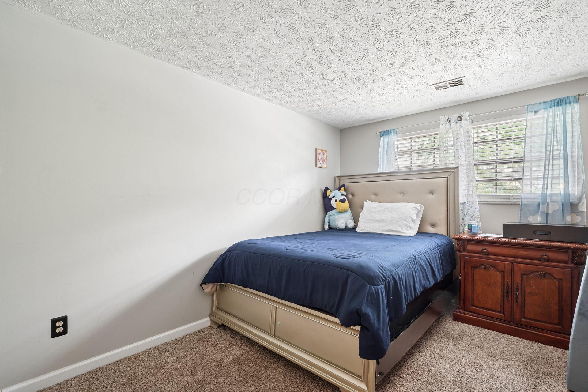 3008 Upton Road W Property Photo 16