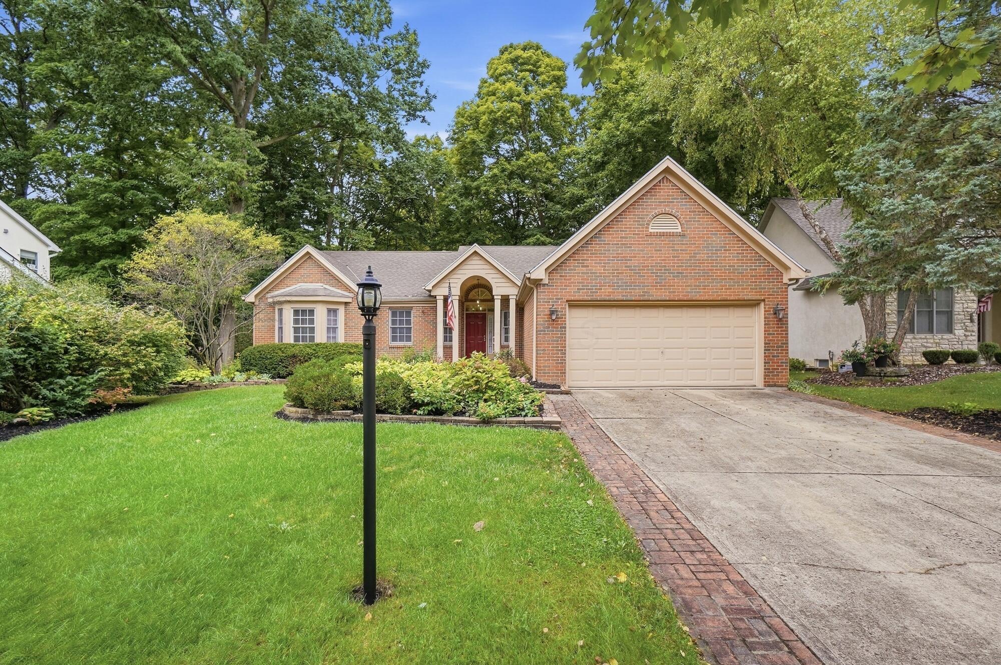288 W Hull Drive