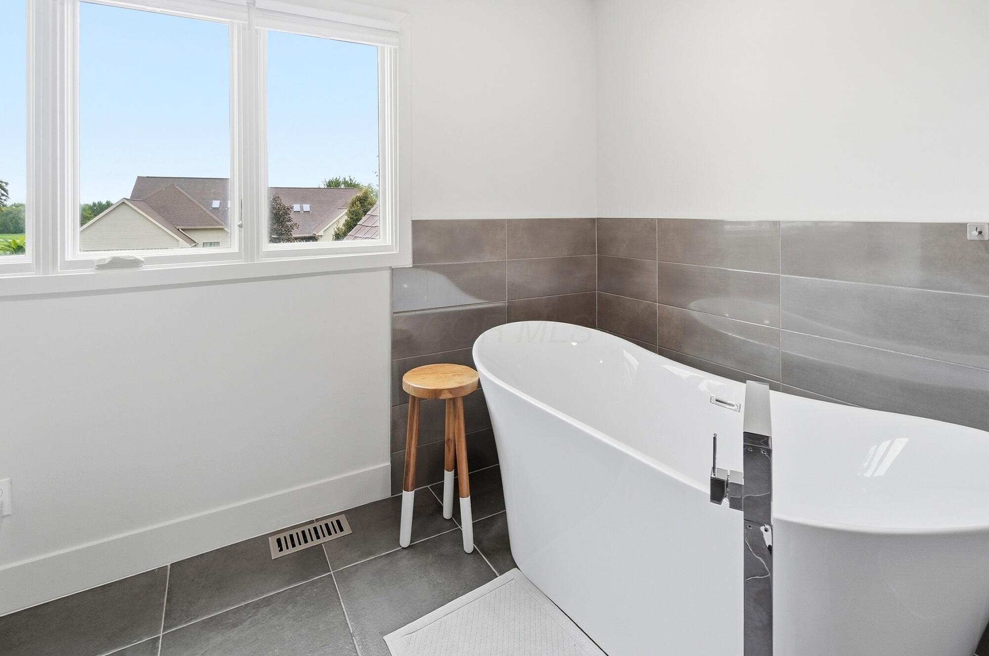 8640 Finlarig Drive Property Photo 34