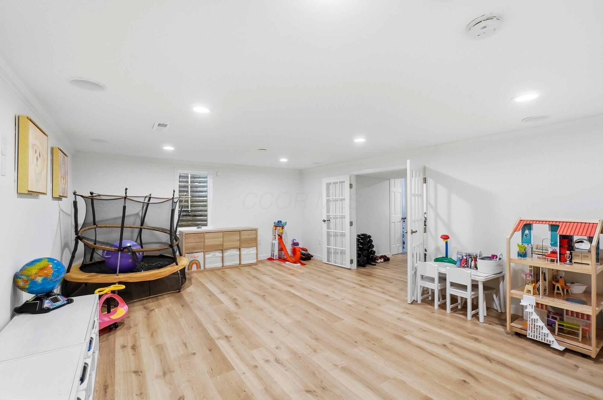 8640 Finlarig Drive Property Photo 48