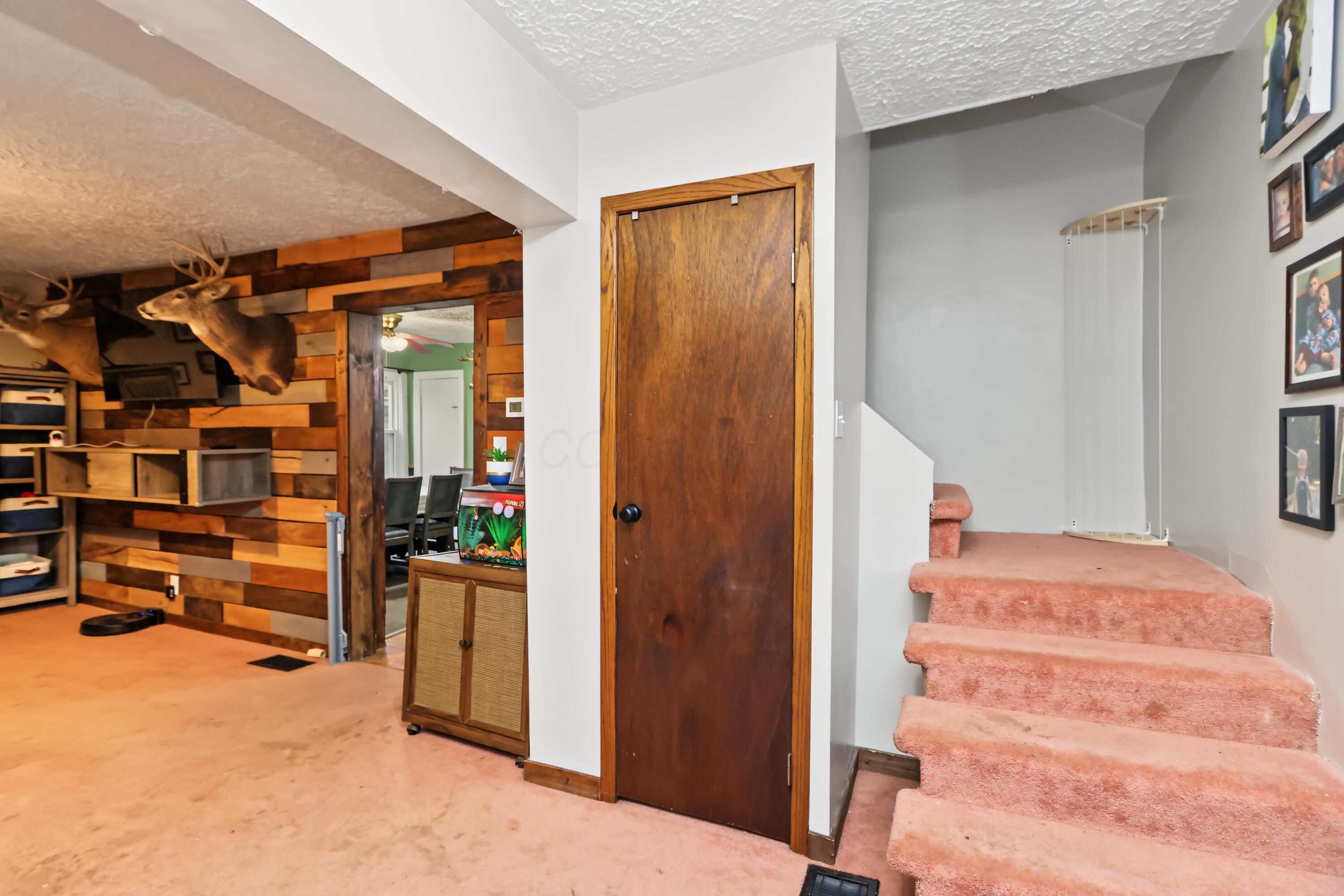 337 Pomerene Road Property Photo 8
