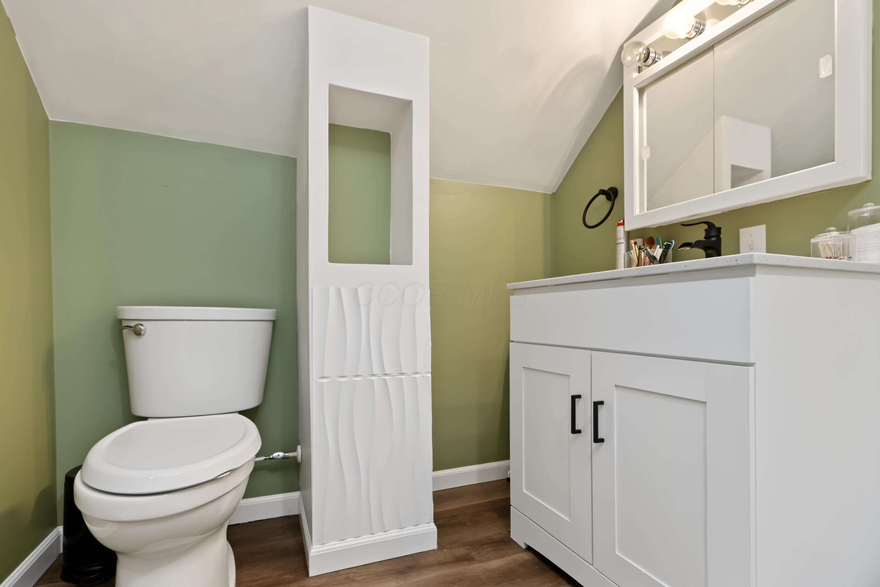 337 Pomerene Road Property Photo 15