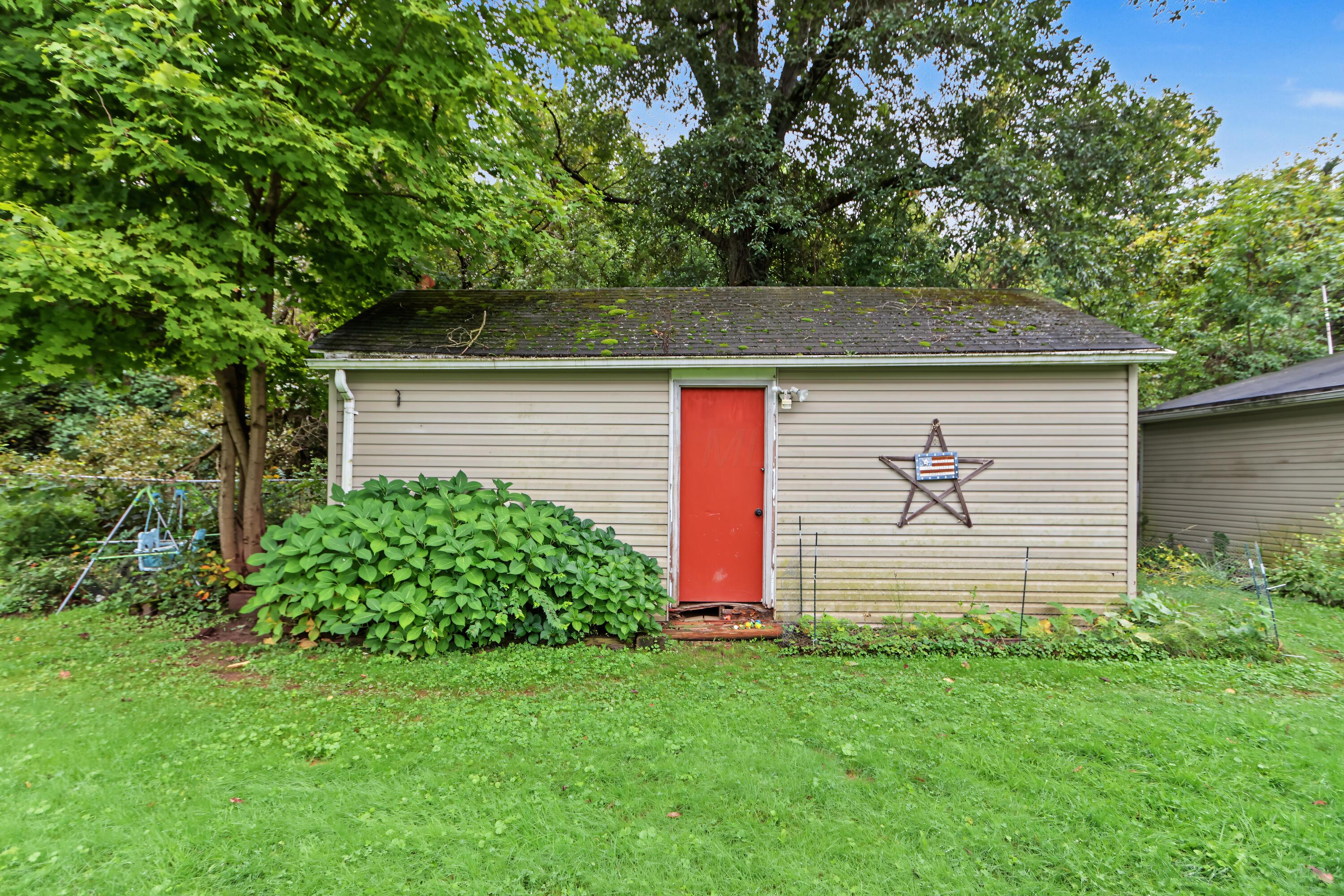 337 Pomerene Road Property Photo 27