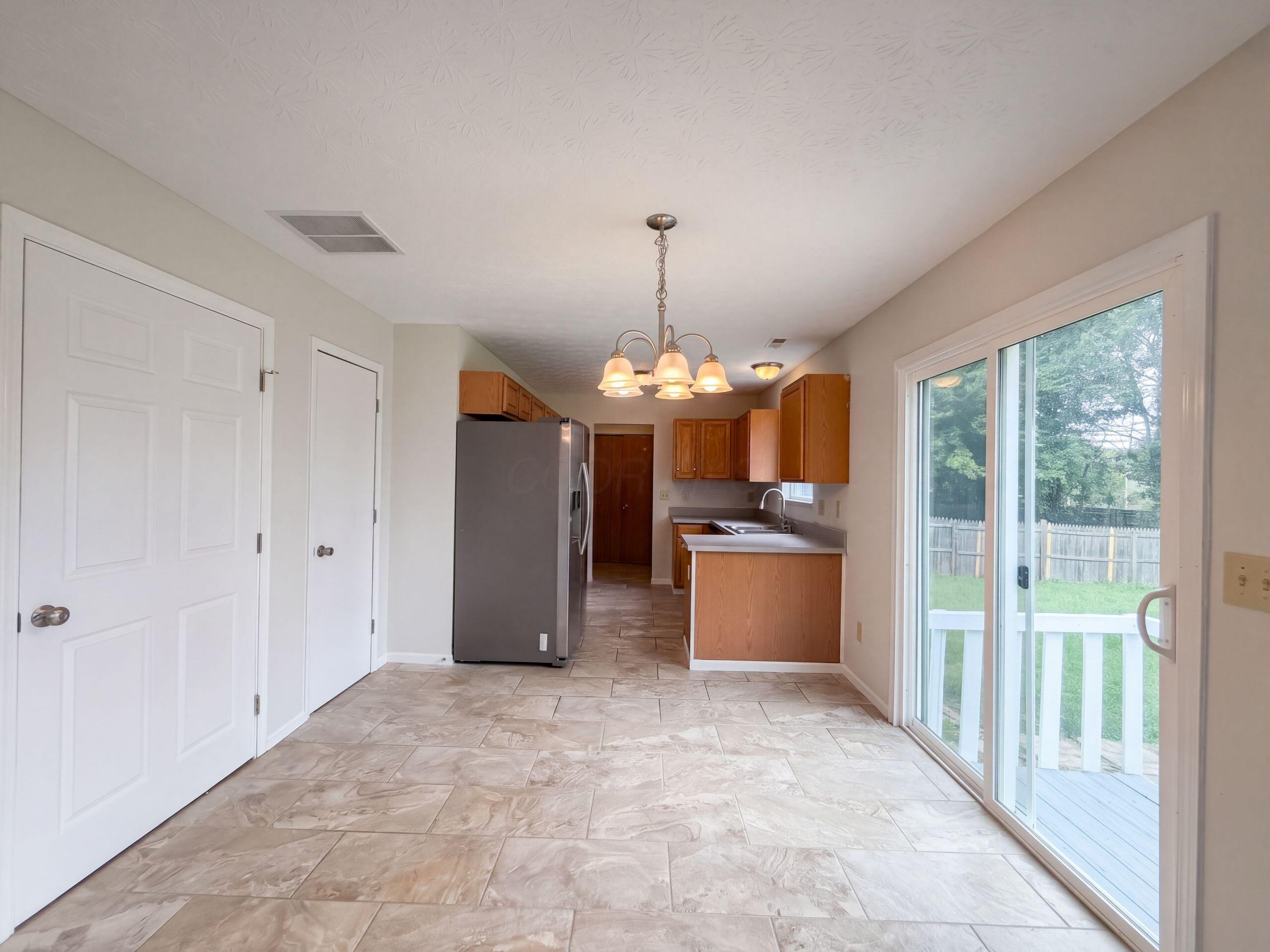 208 Isaac Tharp Street Property Photo 6