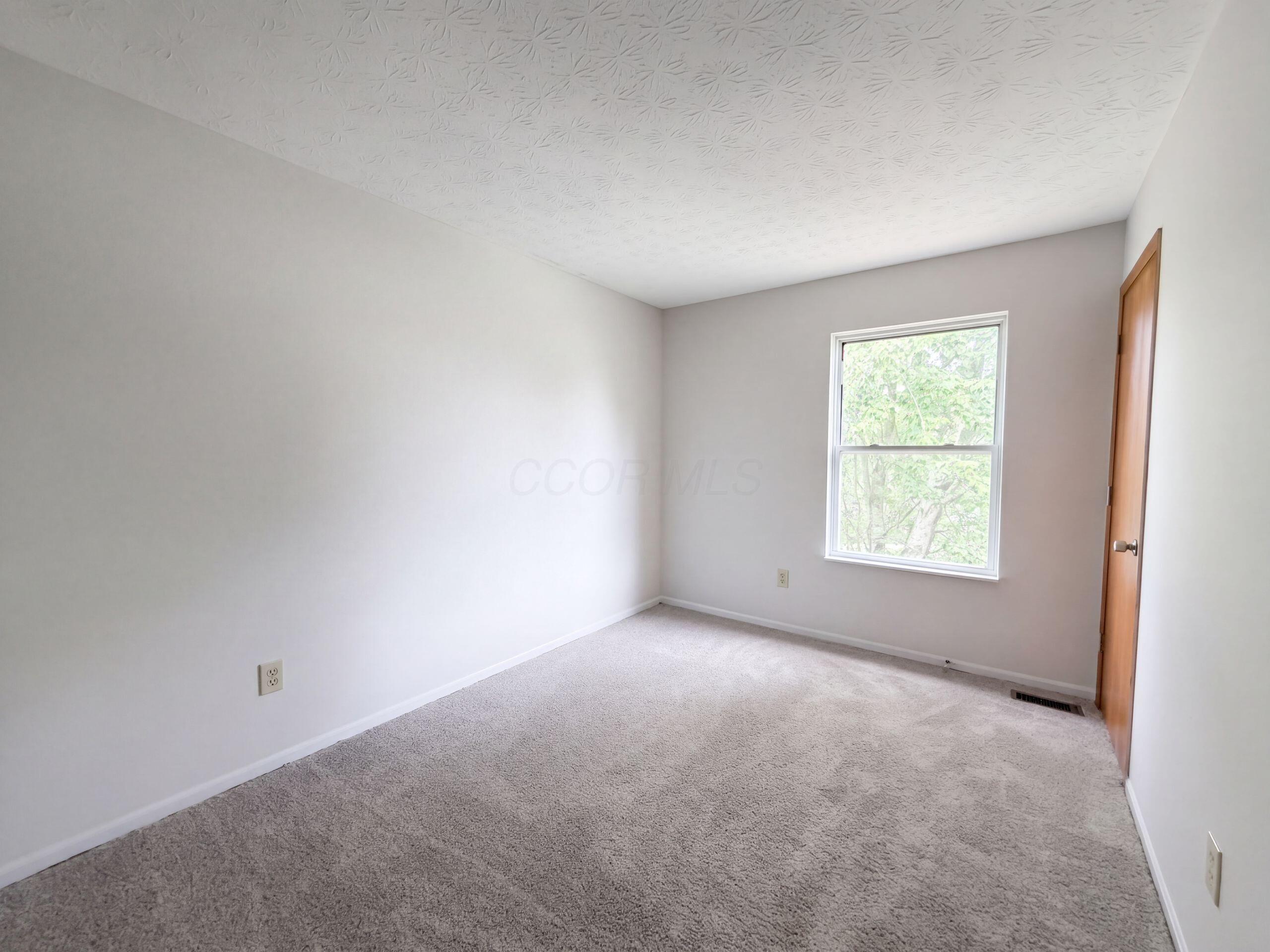 208 Isaac Tharp Street Property Photo 11