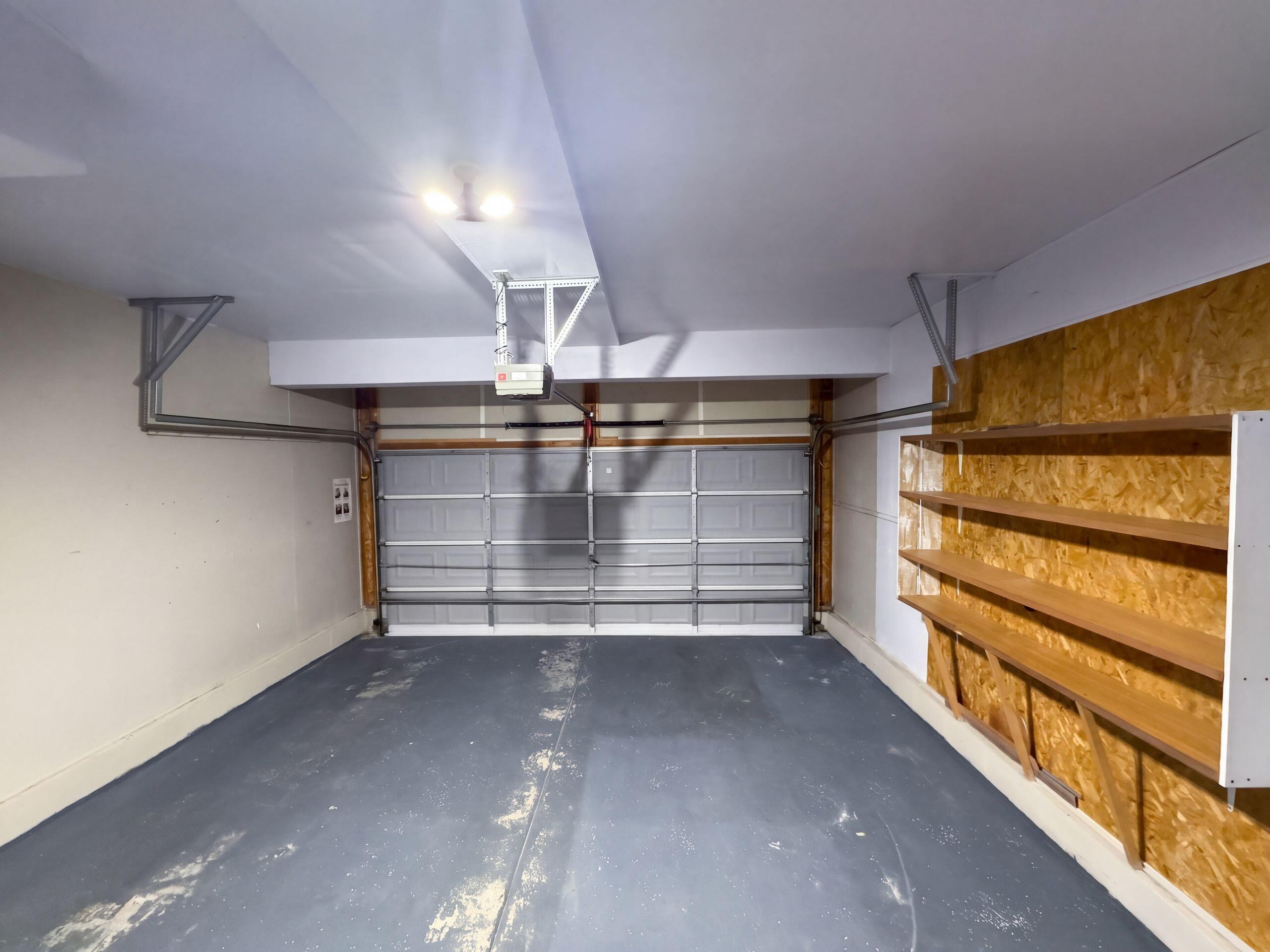 208 Isaac Tharp Street Property Photo 16