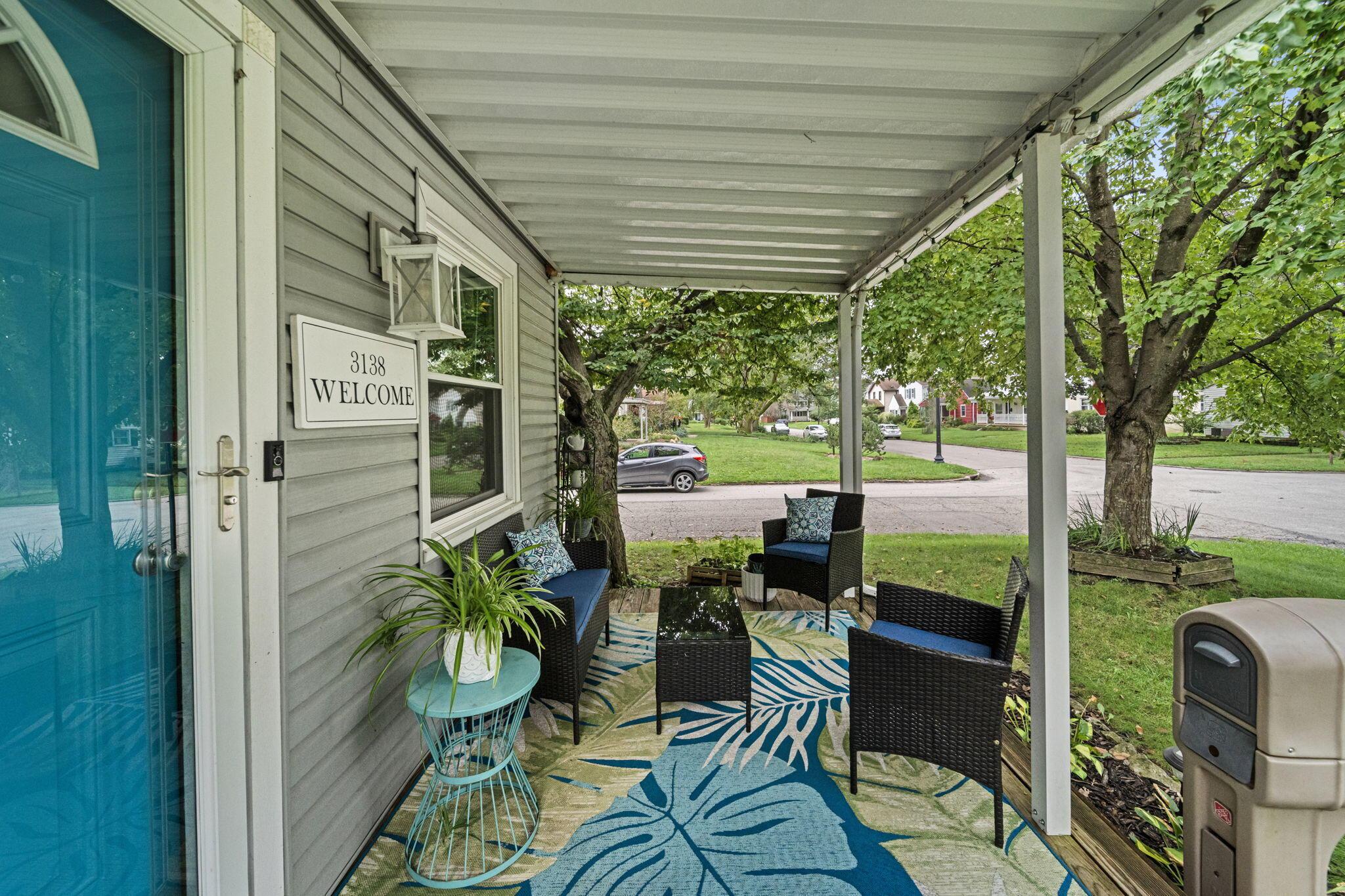 3138 Summit Street Property Photo 8