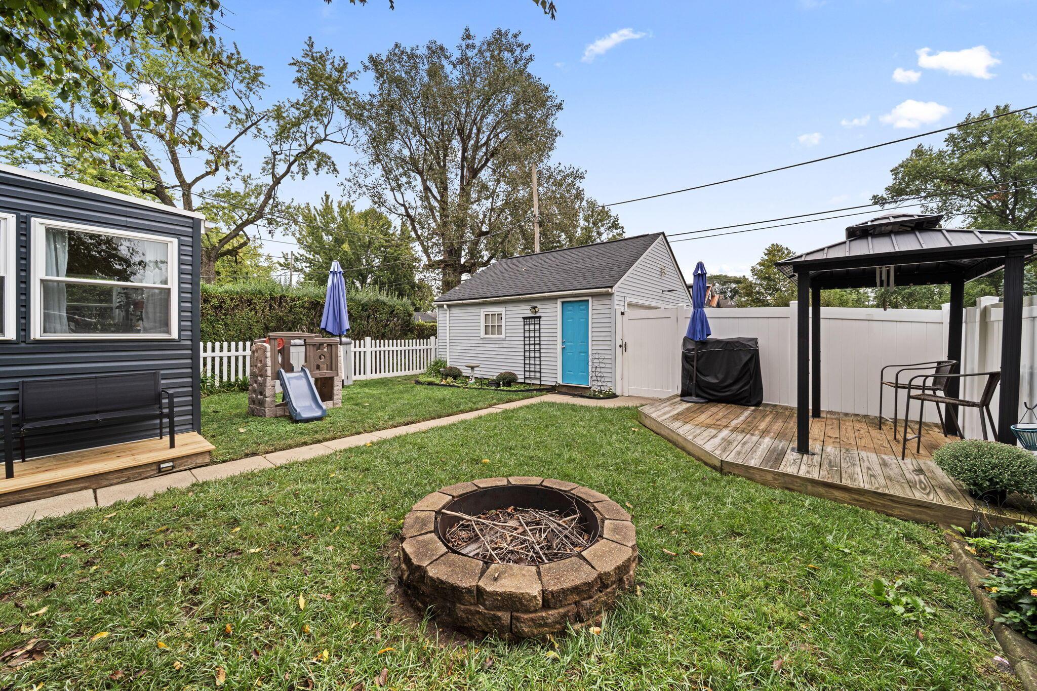 3138 Summit Street Property Photo 48