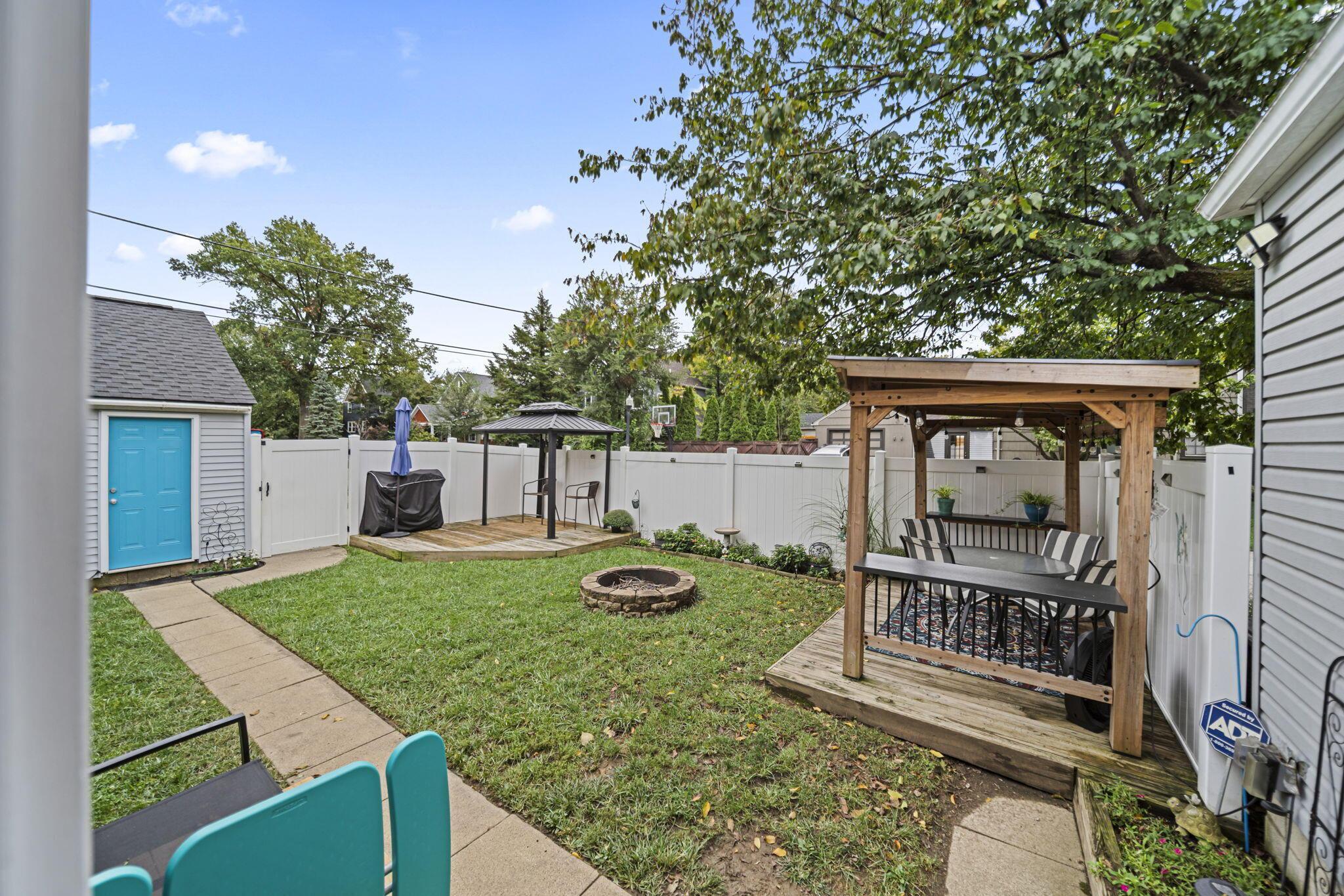 3138 Summit Street Property Photo 49