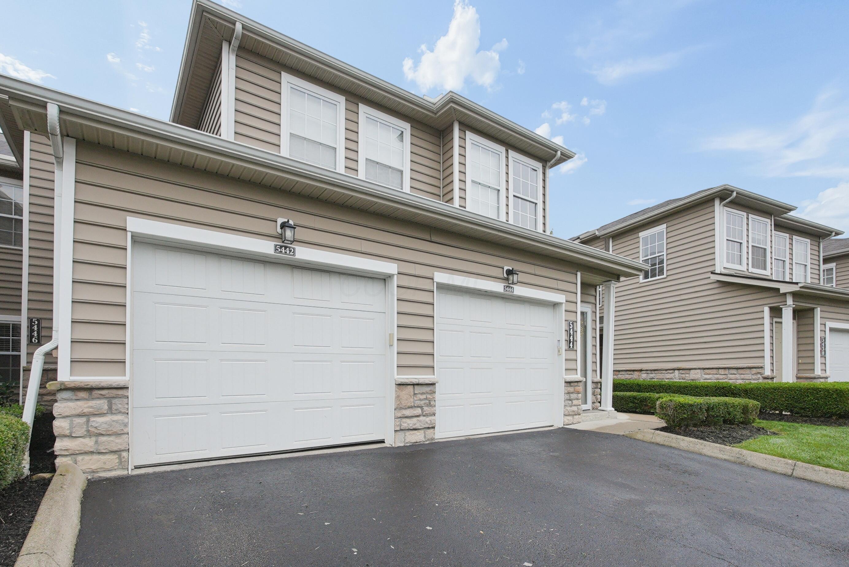 5442 Nottinghamshire Lane Property Photo 1